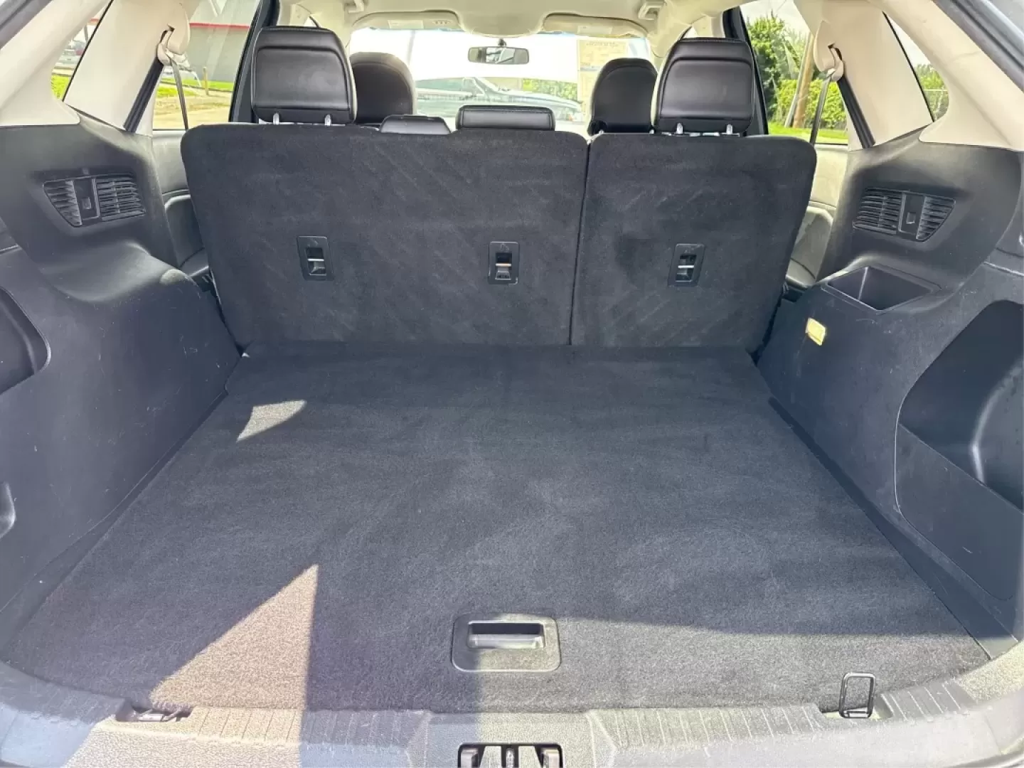 2016 Ford Edge SEL (2FMPK4J93GB) with an Other engine, located at 1230 East Main St, Xenia, OH, 45385, (937) 908-9800, 39.688026, -83.910172 - ### Discover Your Next Adventure with the 2016 Ford Edge SEL at Advantage Car and Credit!<br /> <br /> If you're on the lookout for the perfect SUV that seamlessly blends style, comfort, and functionality, the 2016 Ford Edge SEL is your ticket to a life of adventure. Whether you're a growing family - Photo#12