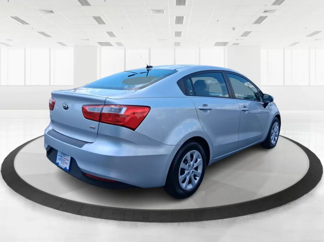 2016 Kia Rio LX (KNADM4A37G6) with an Gamma 1.6L I-4 gasoline direct injection engine, located at 1184 Kauffman Ave, Fairborn, OH, 45324, (937) 908-9800, 39.807072, -84.030914 - Photo#2