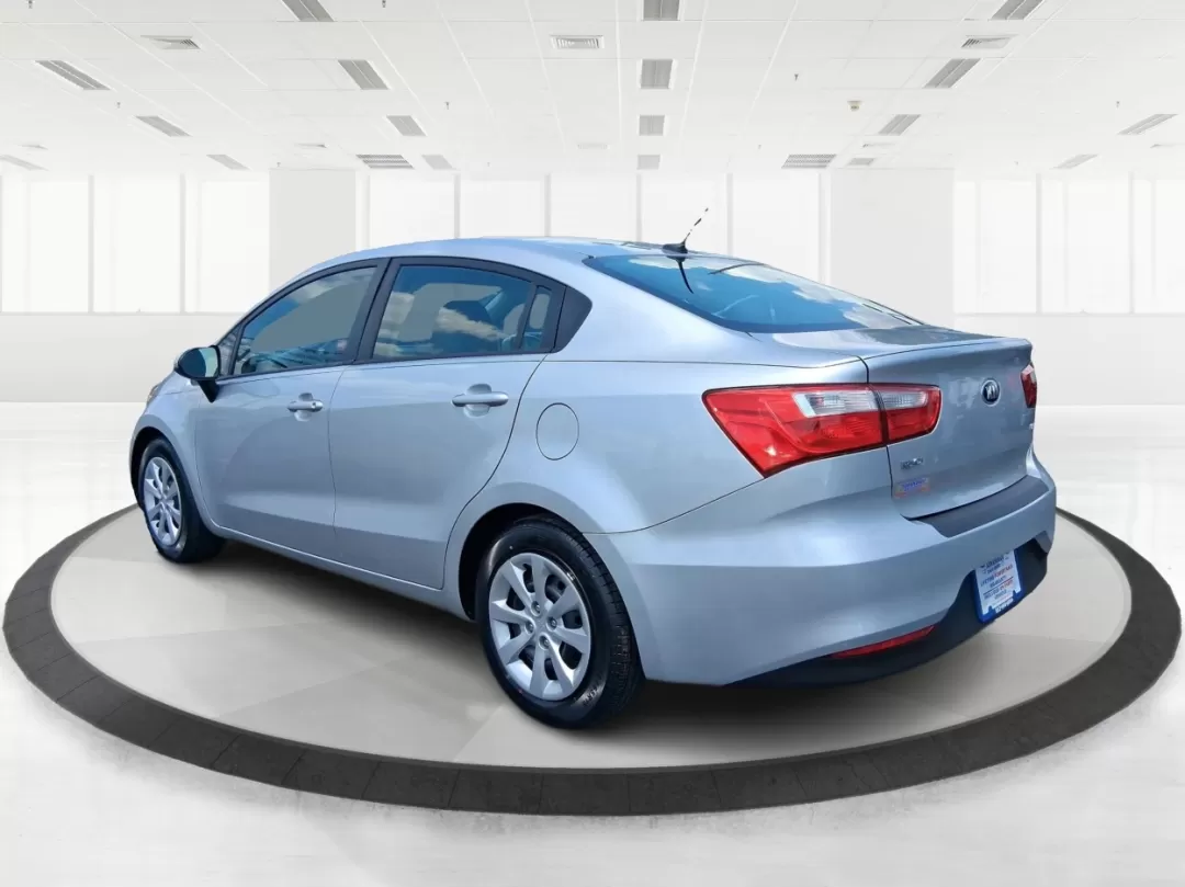 2016 Kia Rio LX (KNADM4A37G6) with an Gamma 1.6L I-4 gasoline direct injection engine, located at 1184 Kauffman Ave, Fairborn, OH, 45324, (937) 908-9800, 39.807072, -84.030914 - Photo#4