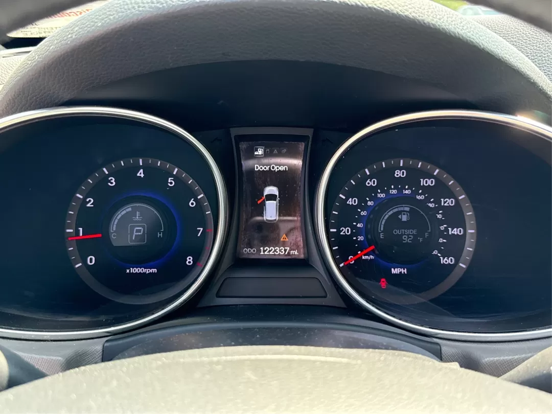 2013 Hyundai Santa Fe Sport 2.0T (5XYZU3LA1DG) with an Theta II 2L I-4 gasoline direct injection engine, located at 1230 East Main St, Xenia, OH, 45385, (937) 908-9800, 39.688026, -83.910172 - Photo#15