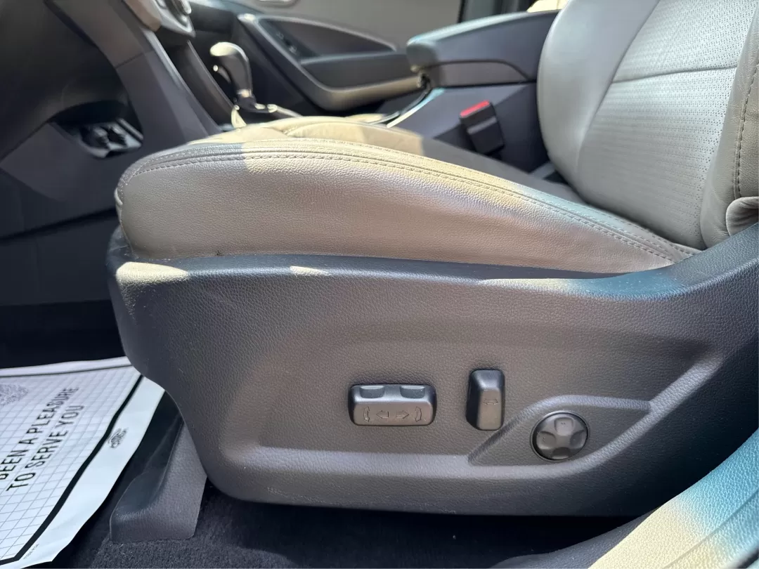 2013 Hyundai Santa Fe Sport 2.0T (5XYZU3LA1DG) with an Theta II 2L I-4 gasoline direct injection engine, located at 1230 East Main St, Xenia, OH, 45385, (937) 908-9800, 39.688026, -83.910172 - Photo#18