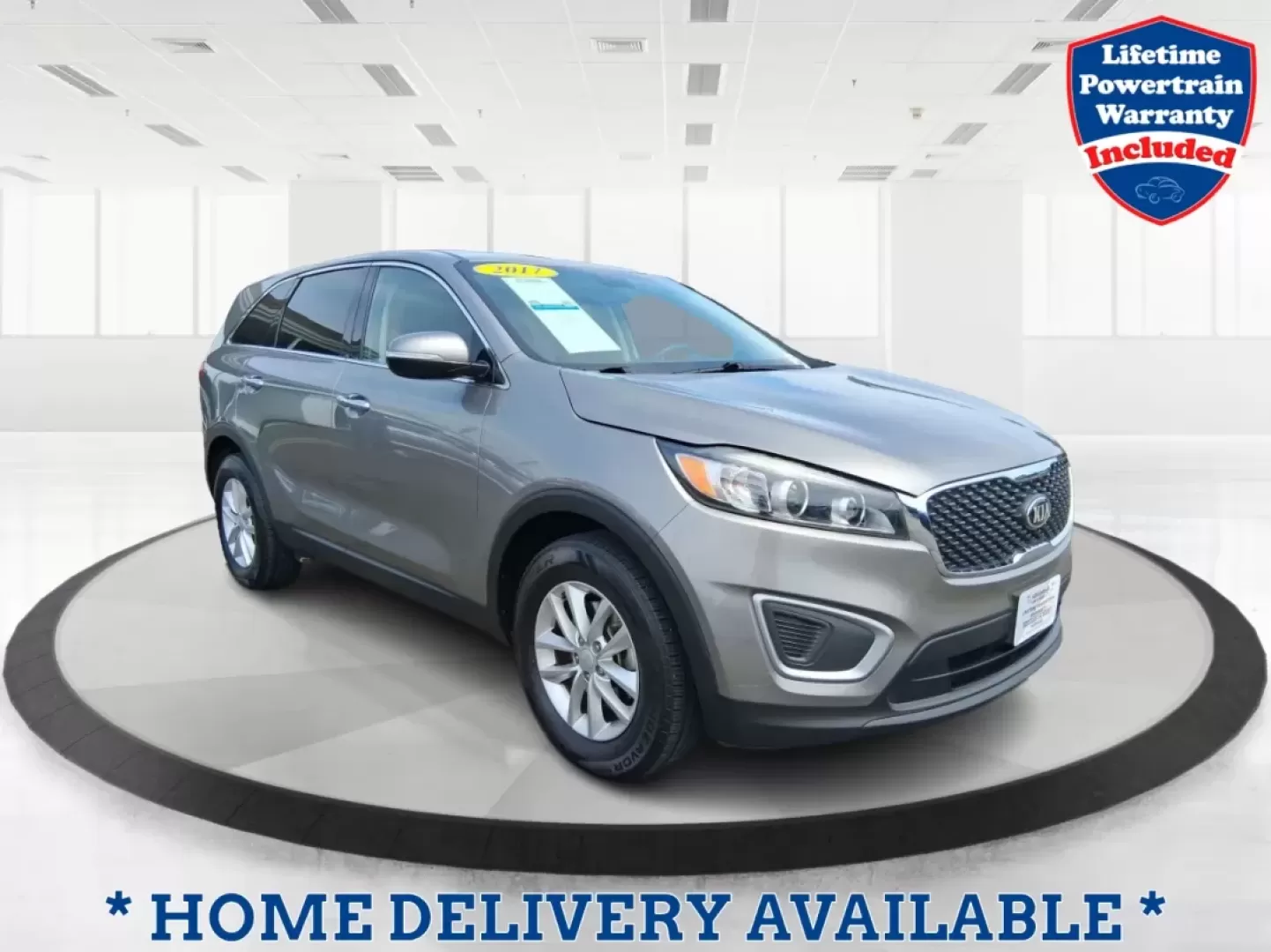 2017 Kia Sorento 2.4L L (5XYPG4A32HG) with an 2.4L I-4 gasoline direct injection engine, located at 1230 East Main St, Xenia, OH, 45385, (937) 908-9800, 39.688026, -83.910172 - Photo#0