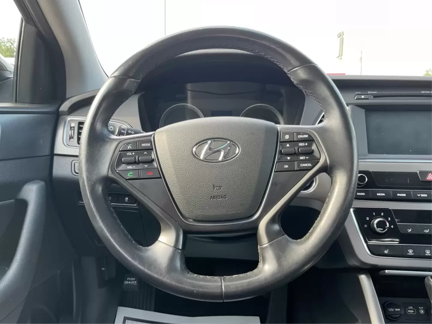 2017 Hyundai Sonata Sport (5NPE34AF9HH) with an 2.4L I-4 gasoline direct injection engine, located at 1230 East Main St, Xenia, OH, 45385, (937) 908-9800, 39.688026, -83.910172 - Photo#16