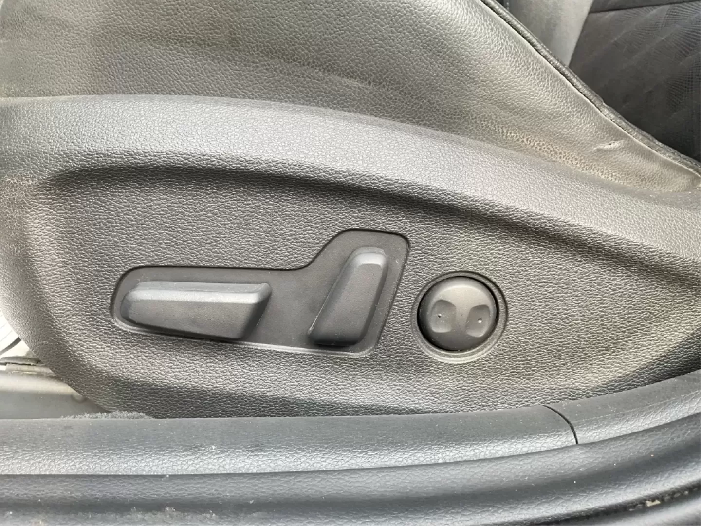 2017 Hyundai Sonata Sport (5NPE34AF9HH) with an 2.4L I-4 gasoline direct injection engine, located at 1230 East Main St, Xenia, OH, 45385, (937) 908-9800, 39.688026, -83.910172 - Photo#17