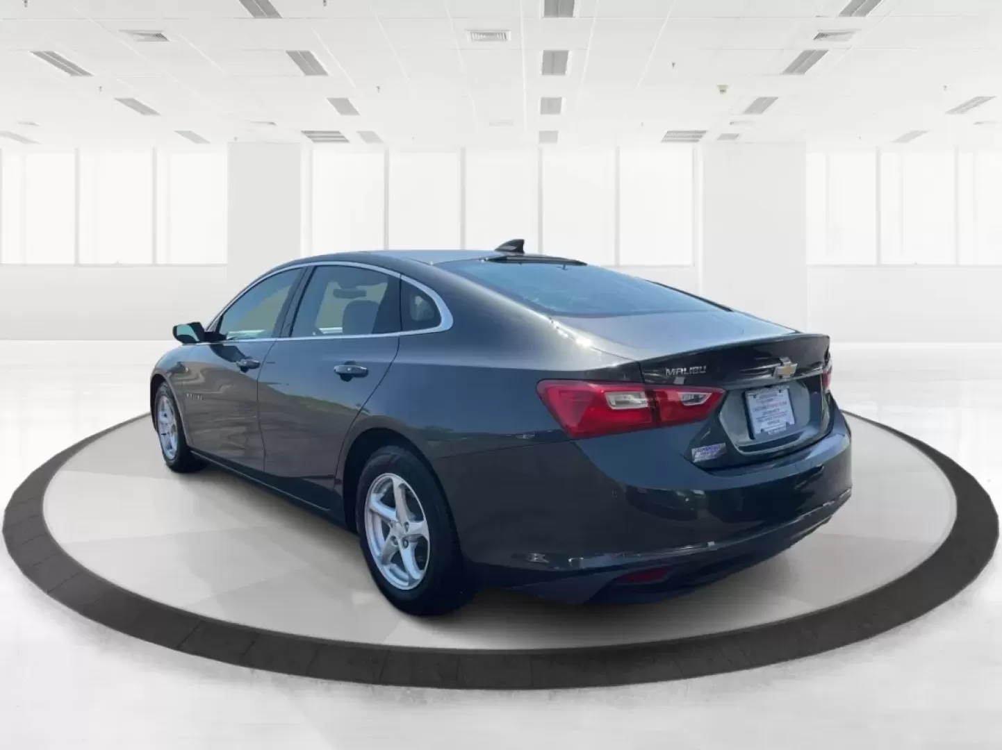 2018 Chevrolet Malibu 1LS (1G1ZB5ST3JF) with an ECOTEC 1.5L I-4 gasoline direct injection engine, located at 1230 East Main St, Xenia, OH, 45385, (937) 908-9800, 39.688026, -83.910172 - Are you ready to elevate your daily commute or family outings with a reliable and stylish sedan? Look no further than the 2018 Chevrolet Malibu 1LS, available right here at Advantage Car and Credit in Fairborn, OH. This modern sedan is perfect for growing families and ideal for budget-conscious buye - Photo#4