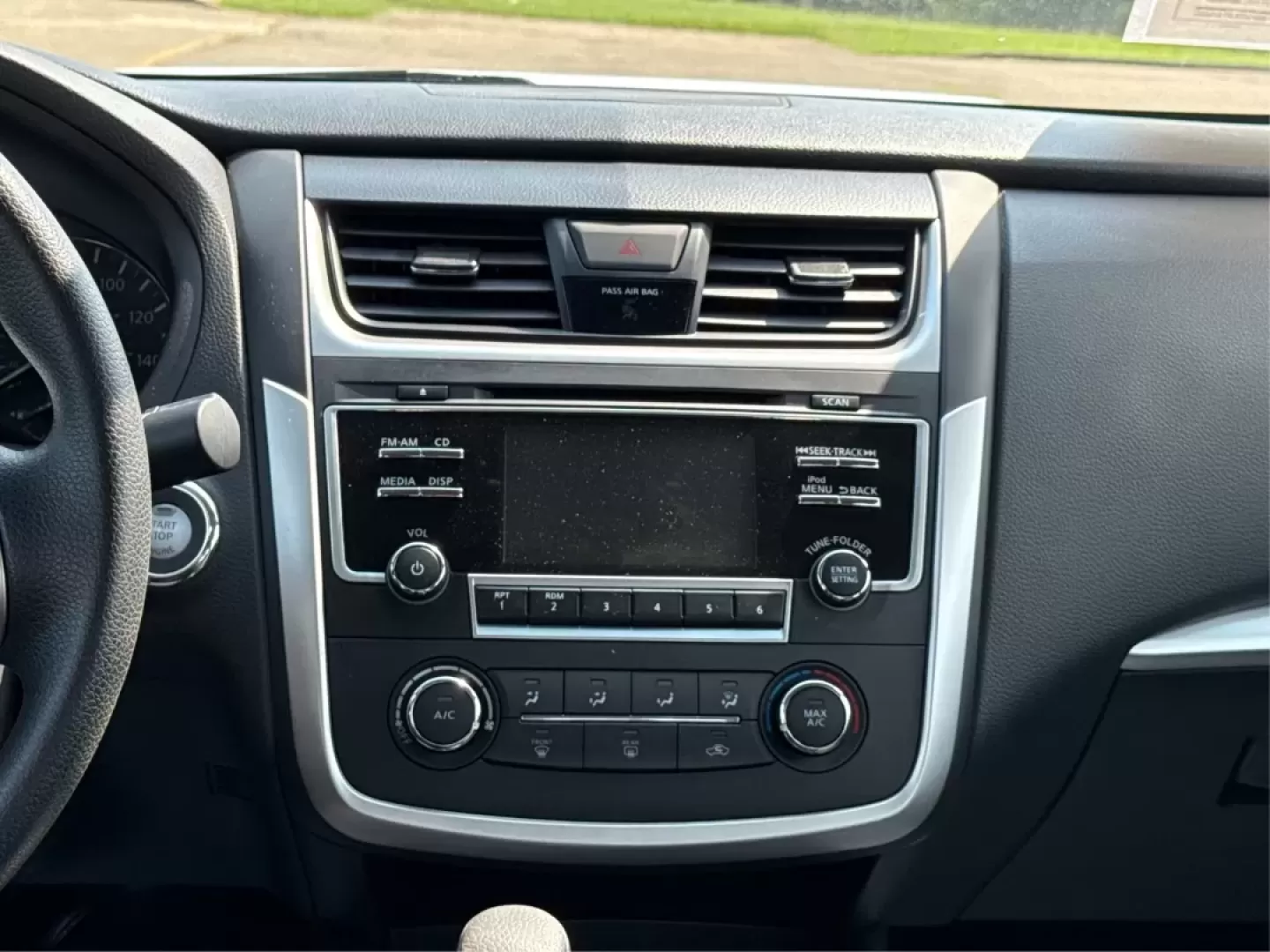2018 Nissan Altima 2.5 S (1N4AL3AP5JC) with an 2.5L I-4 DOHC engine, located at 1230 East Main St, Xenia, OH, 45385, (937) 908-9800, 39.688026, -83.910172 - Are you searching for a reliable sedan that combines comfort, affordability, and style? Look no further than this 2018 Nissan Altima 2.5 S, available now at Advantage Car and Credit in Fairborn, OH. Perfect for commuting to work or making family outings more enjoyable, this sleek vehicle is designed - Photo#13