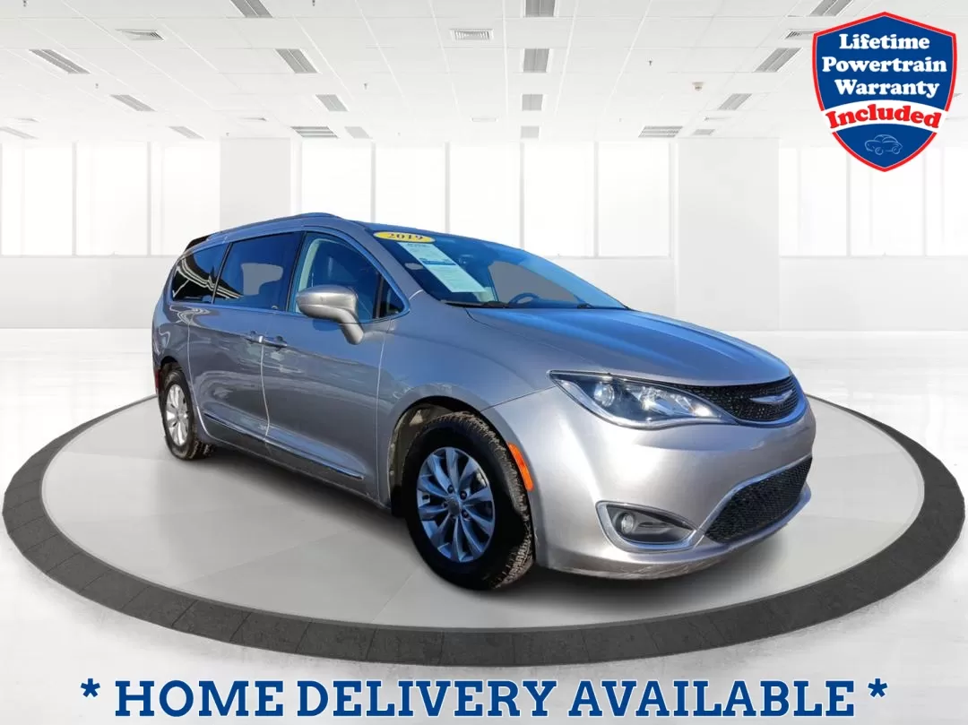 photo of 2019 Chrysler Pacifica Touring-L
