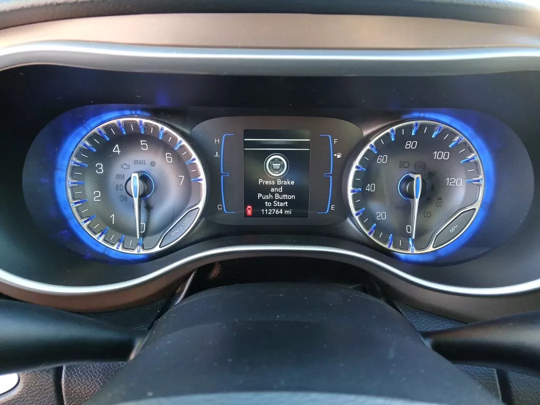 2019 Chrysler Pacifica Touring-L (2C4RC1BG5KR) with an 3.6L V6 DOHC 24V engine, 9-Speed Automatic transmission, located at 8750 N County Rd 25A, Piqua, OH, 45356, (937) 908-9800, 40.164391, -84.232513 - Photo#15