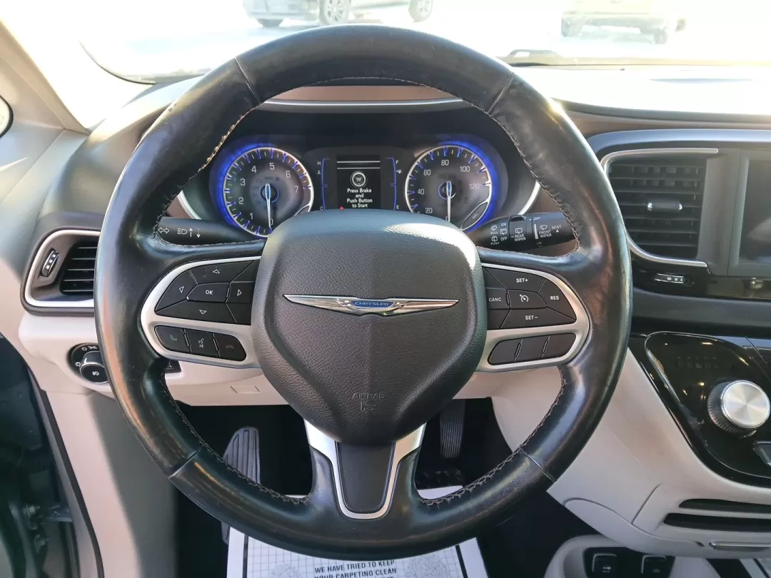 2019 Chrysler Pacifica Touring-L (2C4RC1BG5KR) with an 3.6L V6 DOHC 24V engine, 9-Speed Automatic transmission, located at 8750 N County Rd 25A, Piqua, OH, 45356, (937) 908-9800, 40.164391, -84.232513 - Photo#16