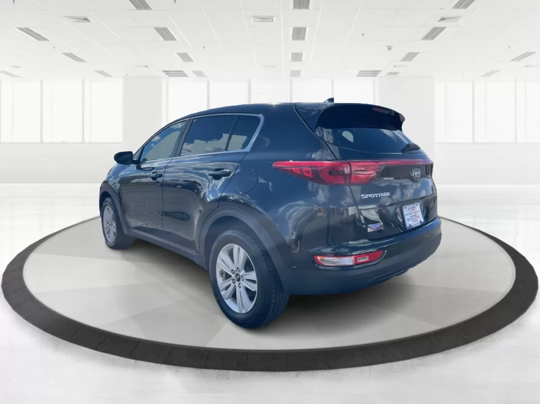 2019 Kia Sportage LX (KNDPMCACXK7) with an Theta II 2.4L I-4 gasoline direct injection engine, located at 8750 N County Rd 25A, Piqua, OH, 45356, (937) 908-9800, 40.164391, -84.232513 - Photo#4