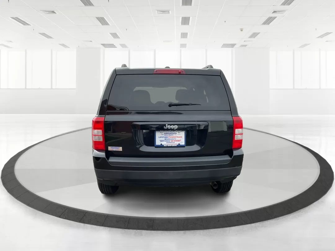 2017 Jeep Patriot Sport FWD (1C4NJPBAXHD) with an 2.4L I-4 DOHC engine, located at 8750 N County Rd 25A, Piqua, OH, 45356, (937) 908-9800, 40.164391, -84.232513 - Photo#3