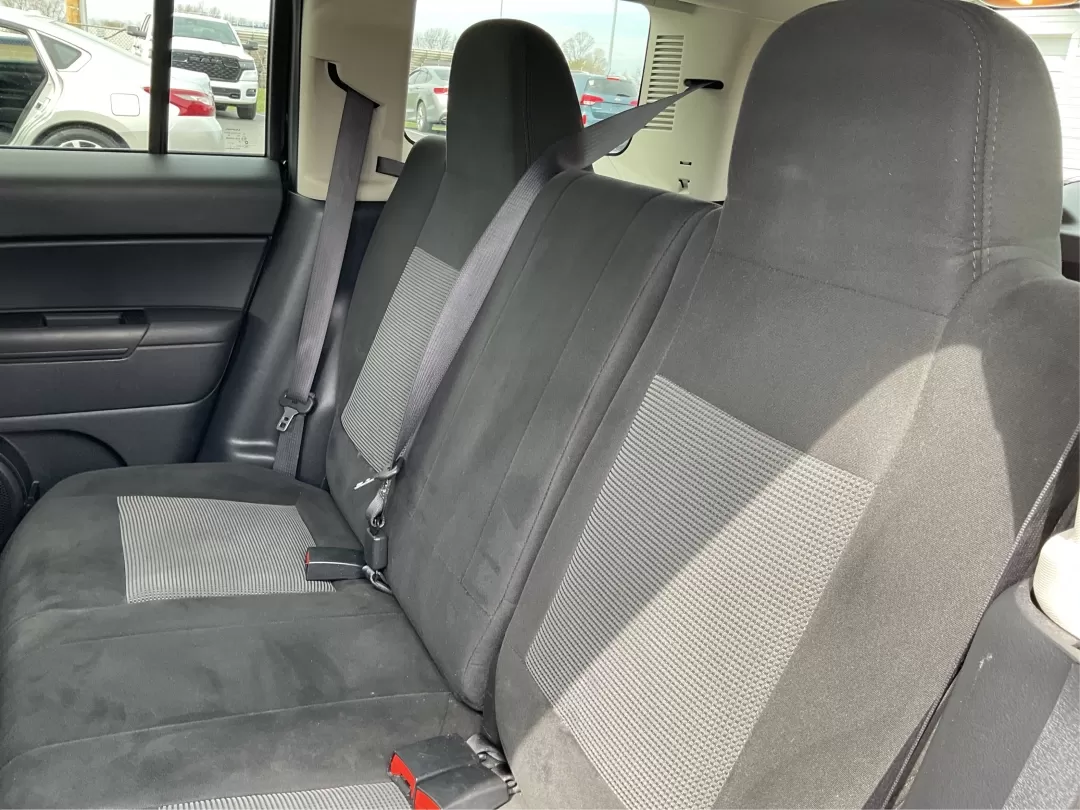 2017 Jeep Patriot Sport FWD (1C4NJPBAXHD) with an 2.4L I-4 DOHC engine, located at 8750 N County Rd 25A, Piqua, OH, 45356, (937) 908-9800, 40.164391, -84.232513 - Photo#10
