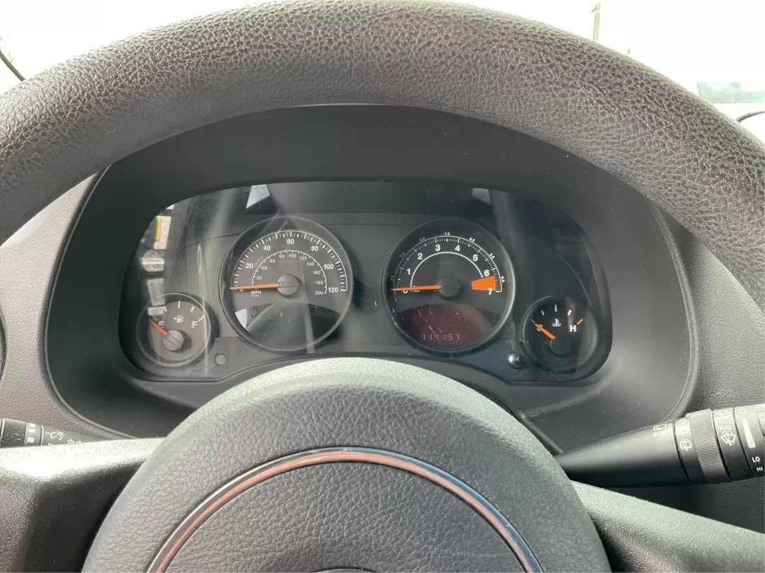 2017 Jeep Patriot Sport FWD (1C4NJPBAXHD) with an 2.4L I-4 DOHC engine, located at 8750 N County Rd 25A, Piqua, OH, 45356, (937) 908-9800, 40.164391, -84.232513 - Photo#15
