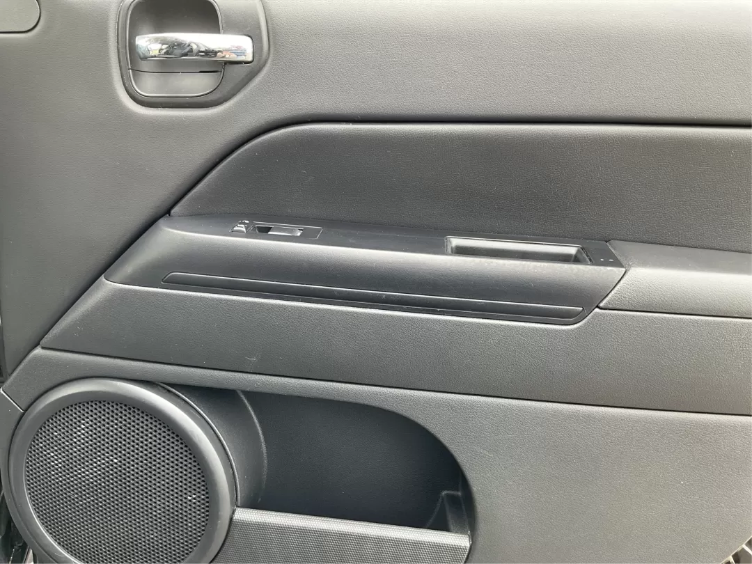 2017 Jeep Patriot Sport FWD (1C4NJPBAXHD) with an 2.4L I-4 DOHC engine, located at 8750 N County Rd 25A, Piqua, OH, 45356, (937) 908-9800, 40.164391, -84.232513 - Photo#18