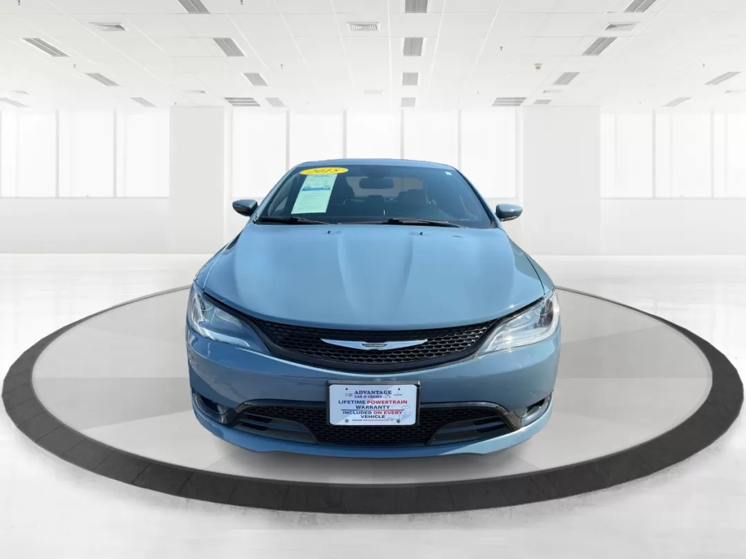 2015 Chrysler 200 S (1C3CCCBB8FN) with an Other engine, located at 1184 Kauffman Ave, Fairborn, OH, 45324, (937) 908-9800, 39.807072, -84.030914 - Photo#7
