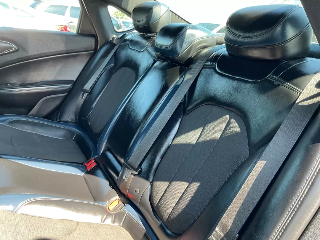 2015 Chrysler 200 S (1C3CCCBB8FN) with an Other engine, located at 1184 Kauffman Ave, Fairborn, OH, 45324, (937) 908-9800, 39.807072, -84.030914 - Photo#10