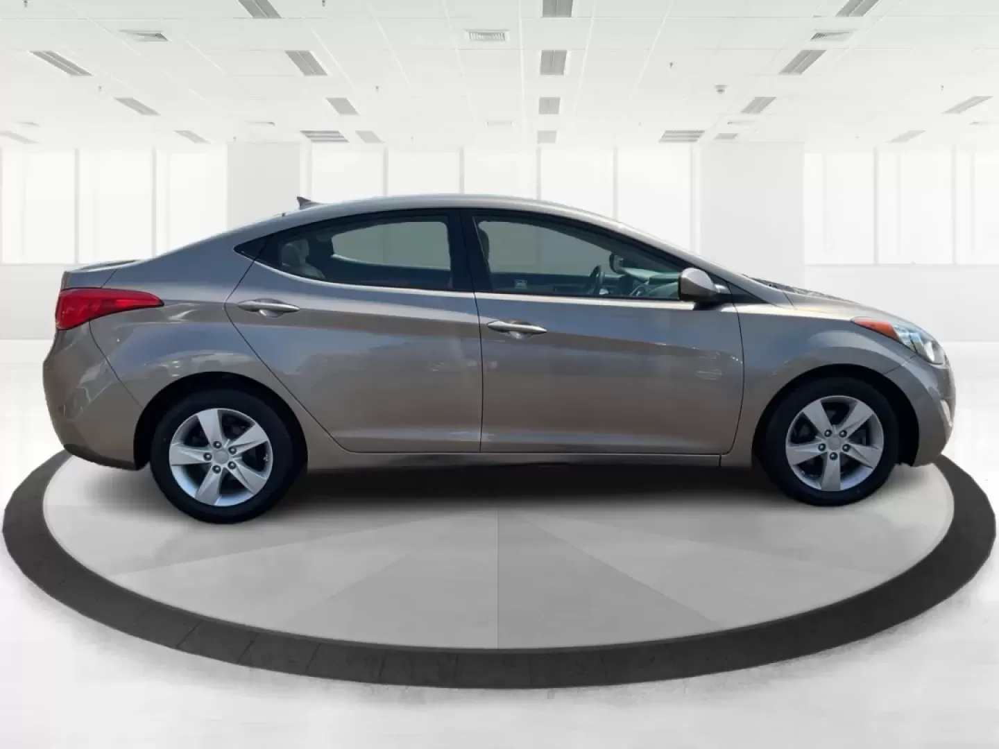 2013 Hyundai Elantra GLS (5NPDH4AE6DH) with an 1.8L I-4 DOHC engine, located at 8750 N County Rd 25A, Piqua, OH, 45356, (937) 908-9800, 40.164391, -84.232513 - **Unlock the Freedom of the Open Road with the 2013 Hyundai Elantra GLS** <br /> <br /> Are you ready to elevate your daily commute or embark on new adventures without breaking the bank? The 2013 Hyundai Elantra GLS, available at Advantage Car and Credit in Fairborn, OH, is the ideal sedan for budg - Photo#1