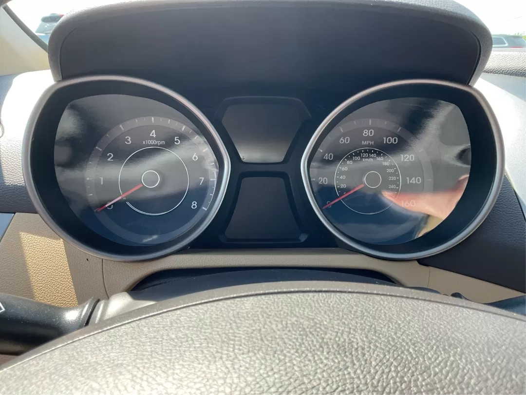 2013 Hyundai Elantra GLS (5NPDH4AE6DH) with an 1.8L I-4 DOHC engine, located at 8750 N County Rd 25A, Piqua, OH, 45356, (937) 908-9800, 40.164391, -84.232513 - Photo#15