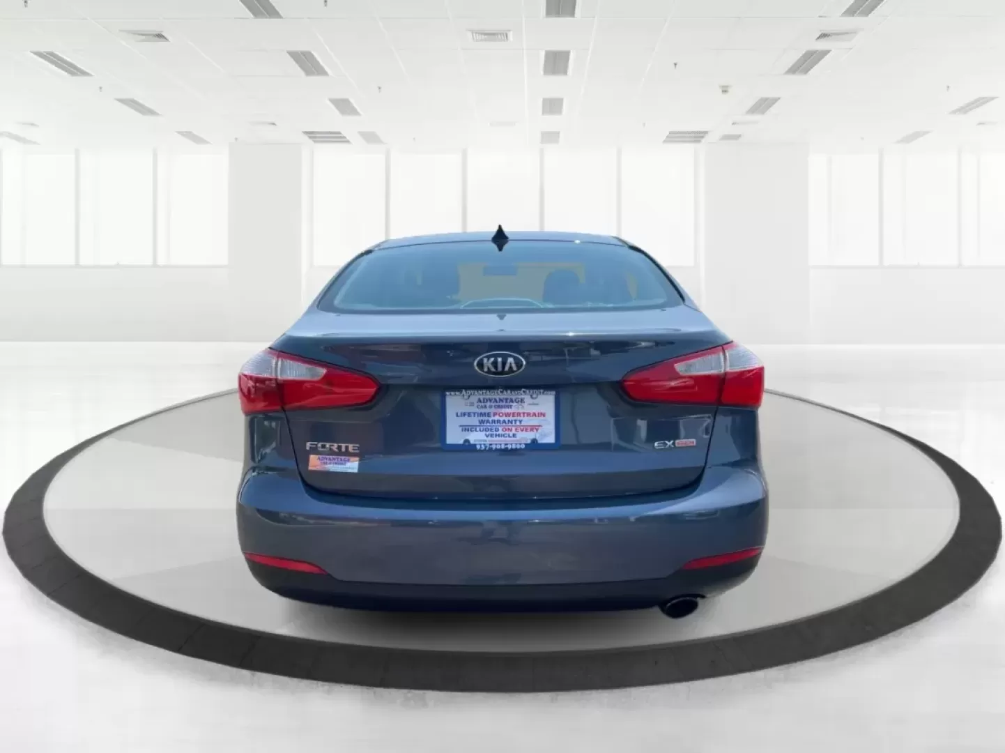 2014 Kia Forte EX (KNAFX4A88E5) with an 2L I-4 gasoline direct injection engine, located at 8750 N County Rd 25A, Piqua, OH, 45356, (937) 908-9800, 40.164391, -84.232513 - **Elevate Your Everyday Commute with the 2014 Kia Forte EX Perfect for the Modern Lifestyle**<br /> <br /> Looking for a reliable vehicle that effortlessly combines style, comfort, and affordability? The 2014 Kia Forte EX is the perfect choice for budget-conscious buyers and growing families alike. - Photo#3