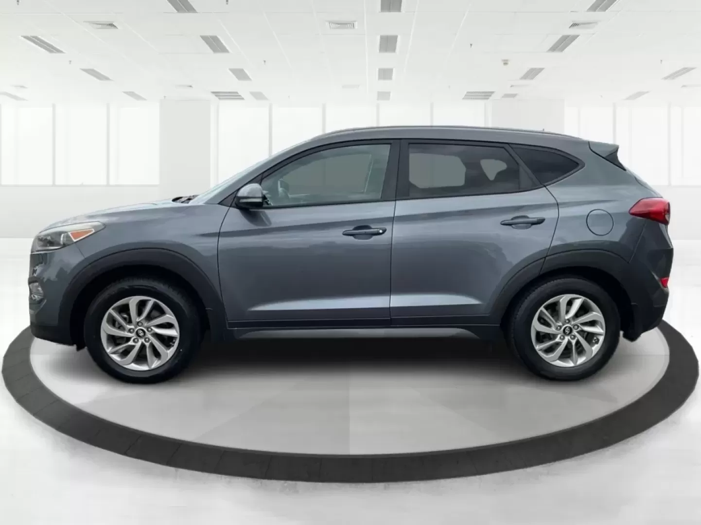 2016 Hyundai Tucson Eco (KM8J3CA24GU) with an 1.6L I-4 gasoline direct injection engine, located at 8750 N County Rd 25A, Piqua, OH, 45356, (937) 908-9800, 40.164391, -84.232513 - **Adventure Awaits: 2016 Hyundai Tucson Eco Your Perfect Companion for Daily Drives and Weekend Getaways!**<br /> <br /> At Advantage Car and Credit, located at 1184 Kauffman Ave, Fairborn, OH 45324, we understand that life is an adventure, and having the right vehicle can make all the difference. - Photo#5