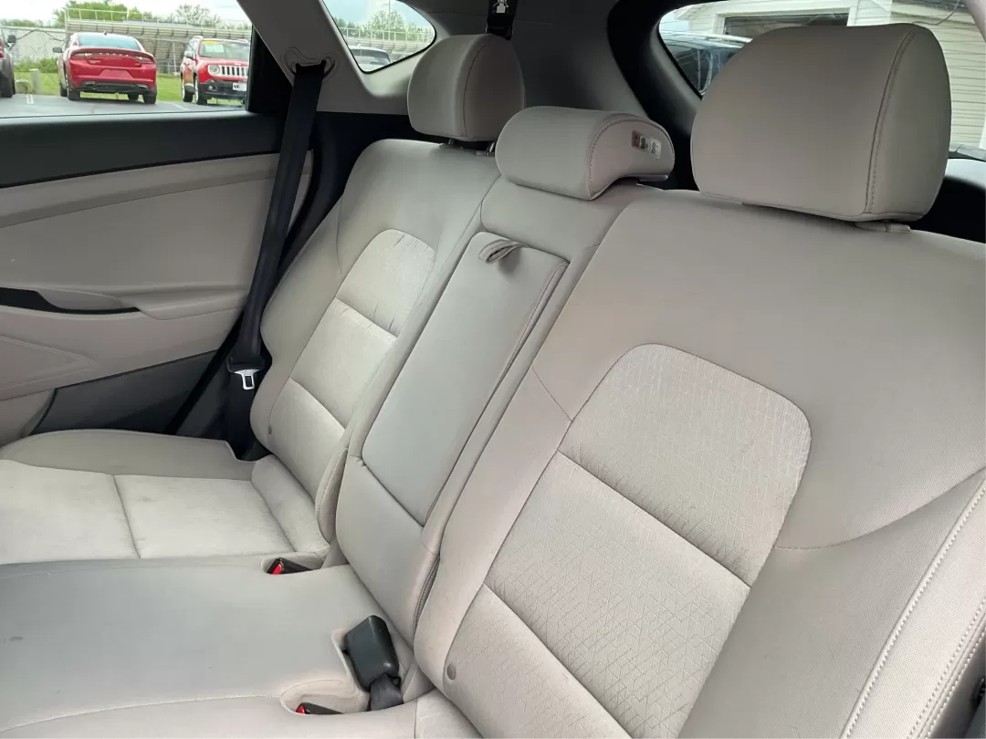 2016 Hyundai Tucson Eco (KM8J3CA24GU) with an 1.6L I-4 gasoline direct injection engine, located at 8750 N County Rd 25A, Piqua, OH, 45356, (937) 908-9800, 40.164391, -84.232513 - Photo#10