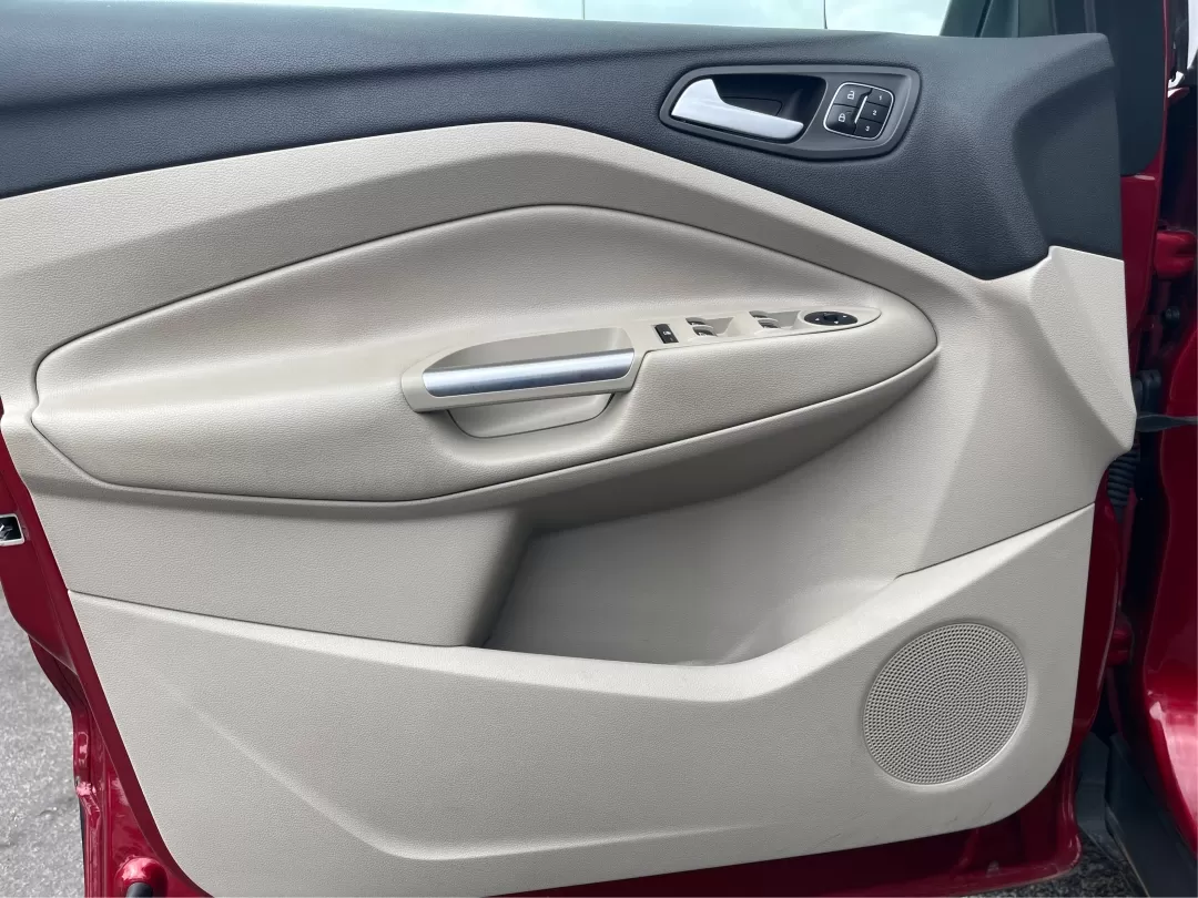 2016 Hyundai Tucson Eco (KM8J3CA24GU) with an 1.6L I-4 gasoline direct injection engine, located at 8750 N County Rd 25A, Piqua, OH, 45356, (937) 908-9800, 40.164391, -84.232513 - Photo#19