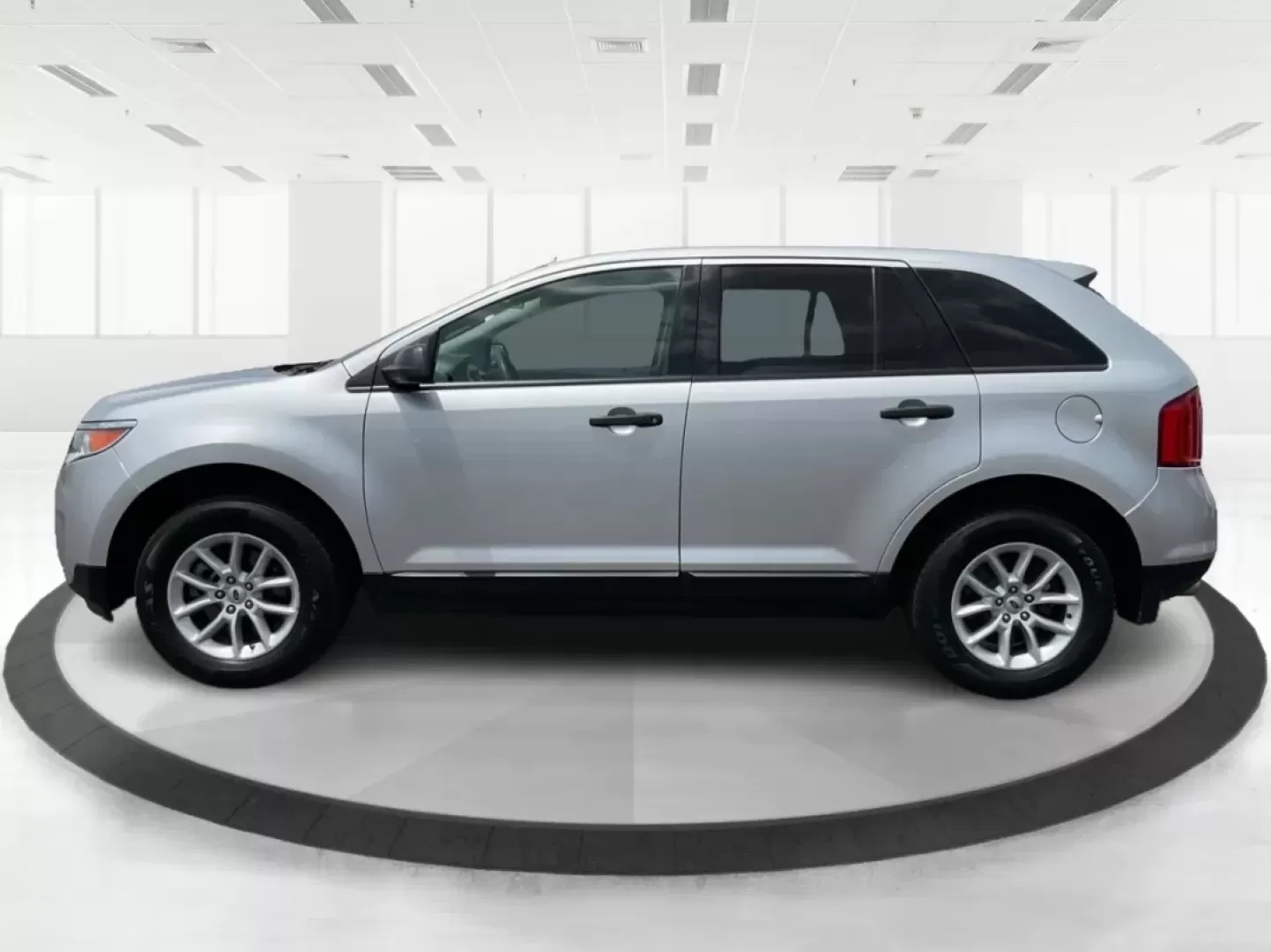 2013 Ford Edge SE (2FMDK3GC3DB) with an Other engine, located at 8750 N County Rd 25A, Piqua, OH, 45356, (937) 908-9800, 40.164391, -84.232513 - **Hit the Open Road in Style! Discover the 2013 Ford Edge SE at Advantage Car and Credit in Fairborn, OH**<br /> <br /> Are you ready to elevate your daily commute or embark on exciting weekend adventures? The 2013 Ford Edge SE is the perfect blend of comfort, spaciousness, and style, making it an i - Photo#5