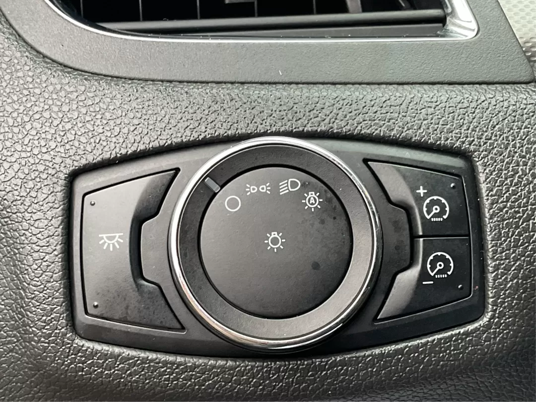 2014 Chevrolet Malibu 2LT (1G11E5SL7EU) with an ECOTEC 2.5L I-4 gasoline direct injection engine, located at 8750 N County Rd 25A, Piqua, OH, 45356, (937) 908-9800, 40.164391, -84.232513 - Photo#17