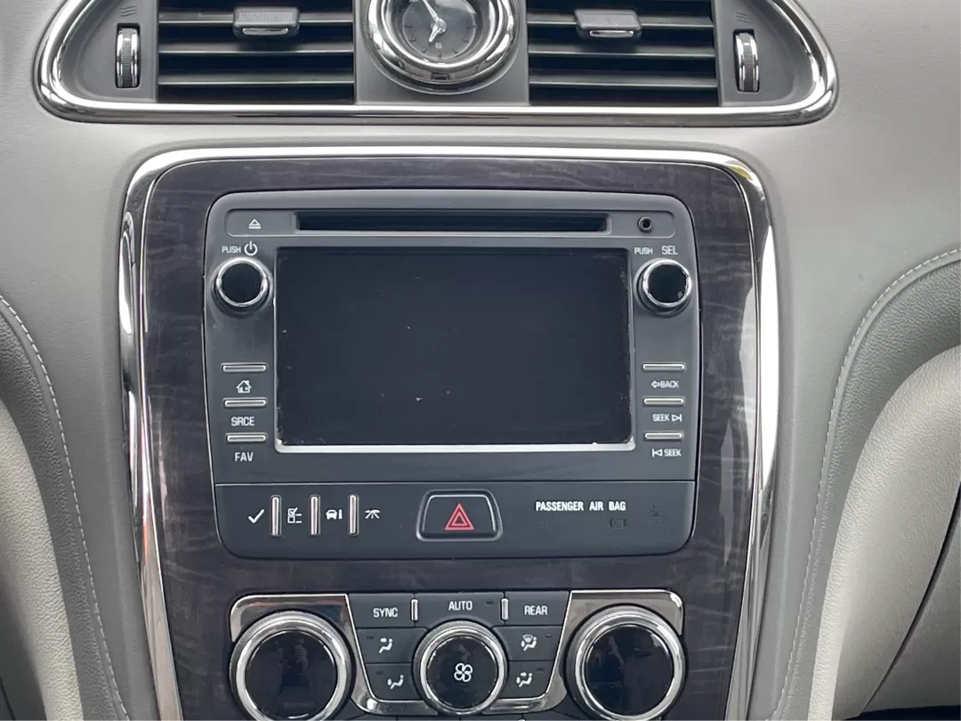 2015 Buick Enclave Convenience FWD (5GAKRAKD6FJ) with an 3.6L V6 DOHC 24V engine, 6-Speed Automatic Overdrive transmission, located at 8750 N County Rd 25A, Piqua, OH, 45356, (937) 908-9800, 40.164391, -84.232513 - Photo#13