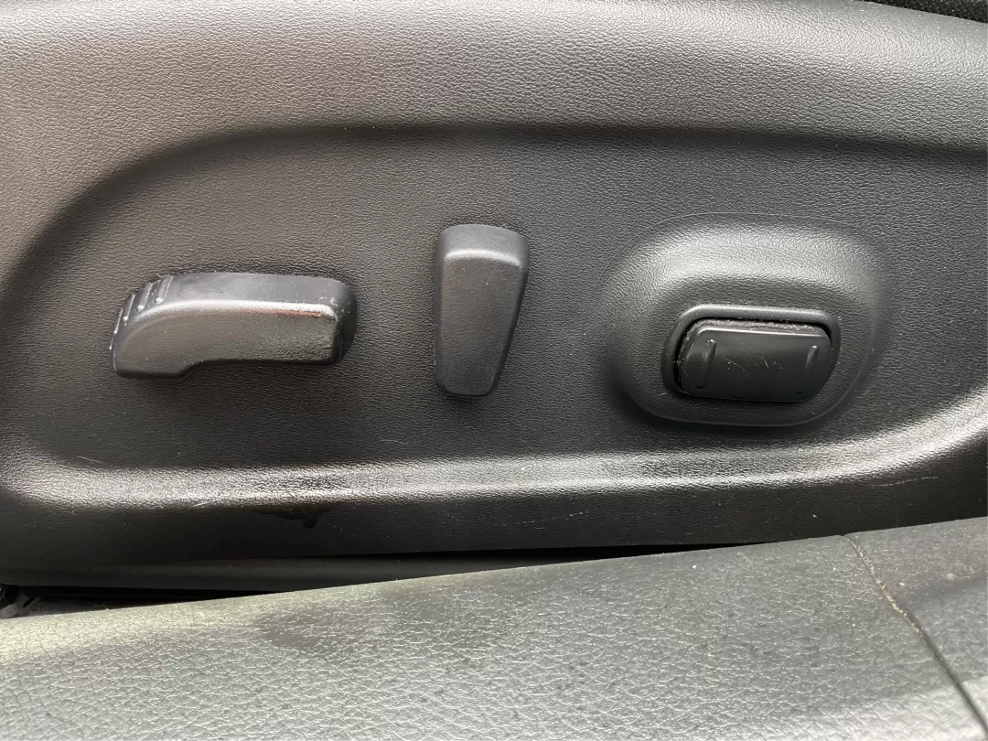 2015 Buick Enclave Convenience FWD (5GAKRAKD6FJ) with an 3.6L V6 DOHC 24V engine, 6-Speed Automatic Overdrive transmission, located at 8750 N County Rd 25A, Piqua, OH, 45356, (937) 908-9800, 40.164391, -84.232513 - Photo#17