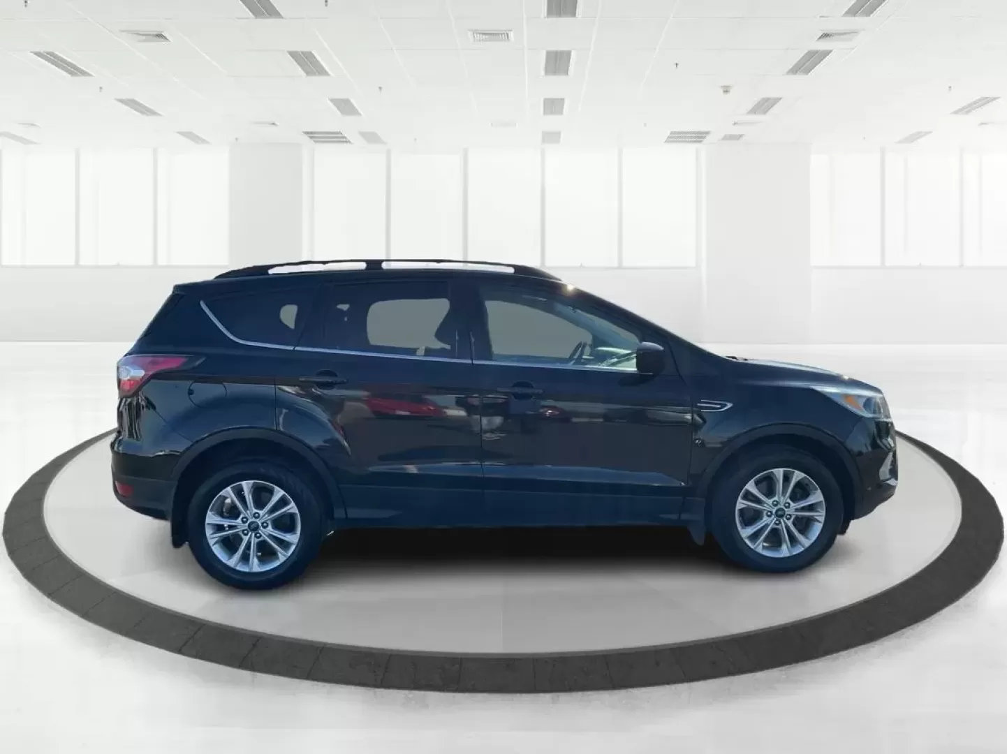 2017 Ford Escape SE 4WD (1FMCU9G93HU) with an 2.0L L4 DOHC 16V engine, 6-Speed Automatic transmission, located at 1184 Kauffman Ave, Fairborn, OH, 45324, (937) 908-9800, 39.807072, -84.030914 - **Adventure Awaits with the 2017 Ford Escape SE 4WD Your Ideal Family SUV!**<br /> <br /> Are you ready to elevate your driving experience? The 2017 Ford Escape SE 4WD is not just a vehicle; it's a lifestyle companion designed for growing families and adventure seekers alike. Whether you're tacklin - Photo#1