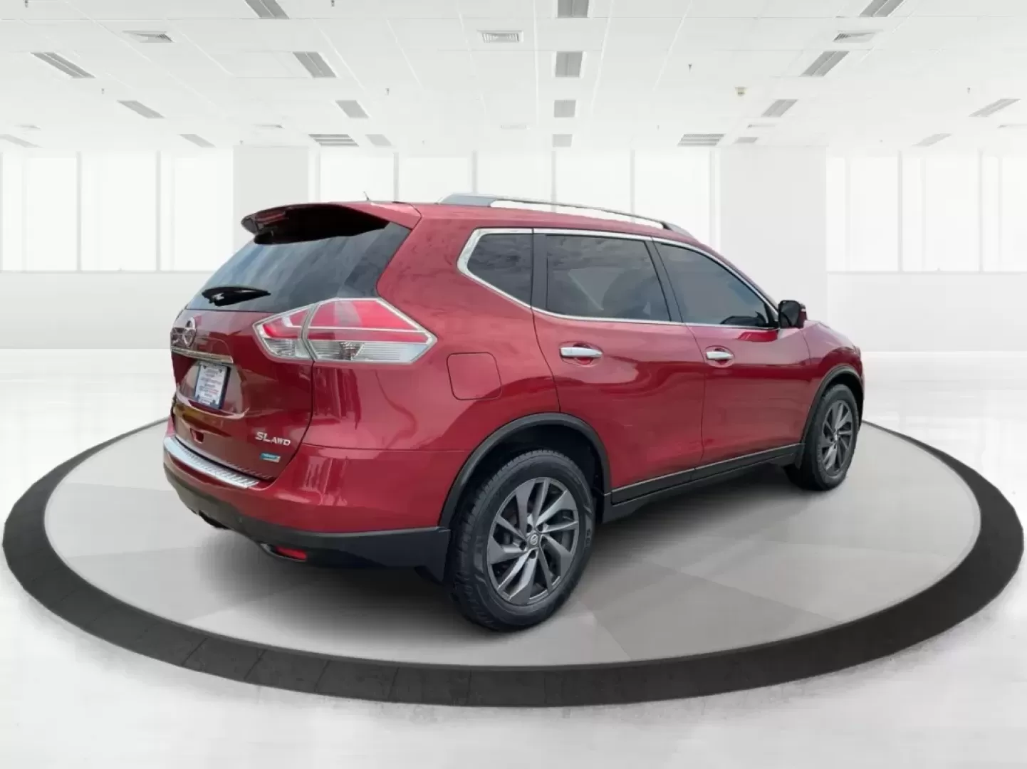 2014 Nissan Rogue SL (5N1AT2MV9EC) with an 2.5L I-4 DOHC engine, located at 1184 Kauffman Ave, Fairborn, OH, 45324, (937) 908-9800, 39.807072, -84.030914 - **Unleash Adventure with This 2014 Nissan Rogue SL Ideal for Your Active Lifestyle!**<br /> <br /> Are you ready to elevate your family adventures or weekend getaways? The 2014 Nissan Rogue SL is the perfect companion for anyone looking to blend functionality with style. With a spacious interior an - Photo#2