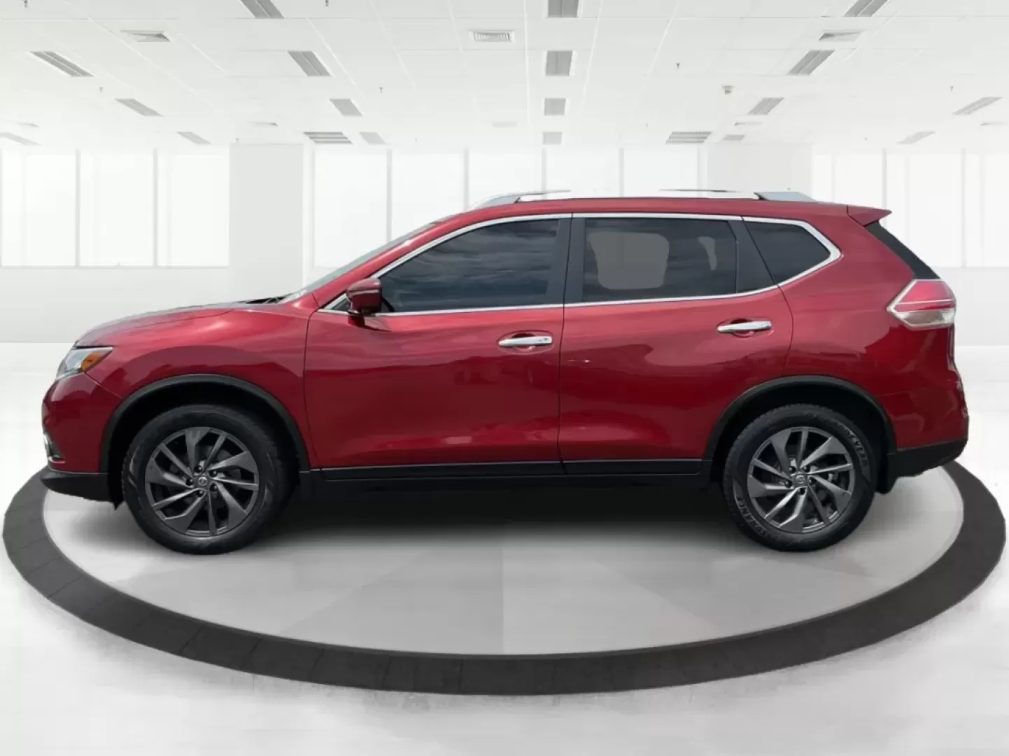 2014 Nissan Rogue SL (5N1AT2MV9EC) with an 2.5L I-4 DOHC engine, located at 1184 Kauffman Ave, Fairborn, OH, 45324, (937) 908-9800, 39.807072, -84.030914 - **Unleash Adventure with This 2014 Nissan Rogue SL Ideal for Your Active Lifestyle!**<br /> <br /> Are you ready to elevate your family adventures or weekend getaways? The 2014 Nissan Rogue SL is the perfect companion for anyone looking to blend functionality with style. With a spacious interior an - Photo#5