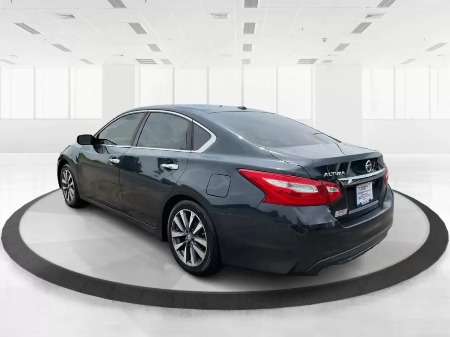 2017 Nissan Altima 2.5 SV (1N4AL3AP0HC) with an 2.5L L4 DOHC 16V engine, Continuously Variable Transmission transmission, located at 8750 N County Rd 25A, Piqua, OH, 45356, (937) 908-9800, 40.164391, -84.232513 - Unlock a seamless driving experience with the 2017 Nissan Altima 2.5 SV, a sedan designed not just for the daily commute but for life's countless adventures. Whether you're navigating the bustling streets of Fairborn, OH, or embarking on weekend getaways with the family, this Altima delivers a perfe - Photo#4