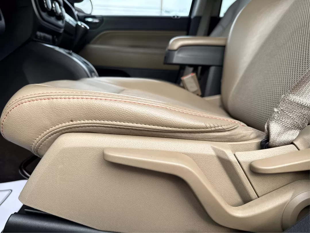 2019 Ford Escape SE (1FMCU9GD1KU) with an Other engine, located at 8750 N County Rd 25A, Piqua, OH, 45356, (937) 908-9800, 40.164391, -84.232513 - Photo#18