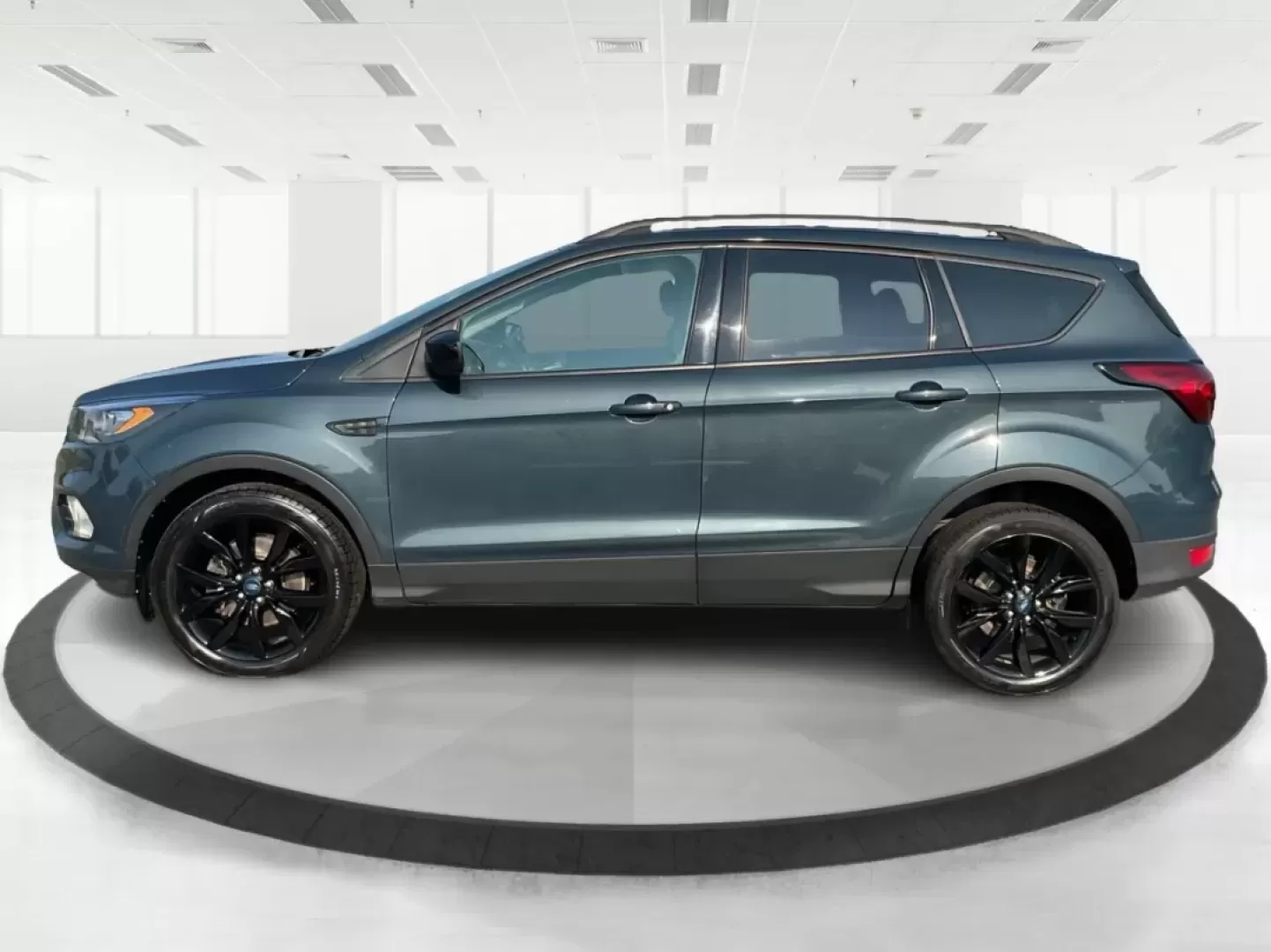 2019 Ford Escape SE (1FMCU9GD1KU) with an Other engine, located at 8750 N County Rd 25A, Piqua, OH, 45356, (937) 908-9800, 40.164391, -84.232513 - Elevate your adventures and daily routines with the versatile 2019 Ford Escape SE, perfect for growing families and weekend explorers alike. Whether you're navigating the bustling streets of Fairborn or heading out for a scenic drive in the picturesque Miami Valley, this SUV is designed to provide c - Photo#4