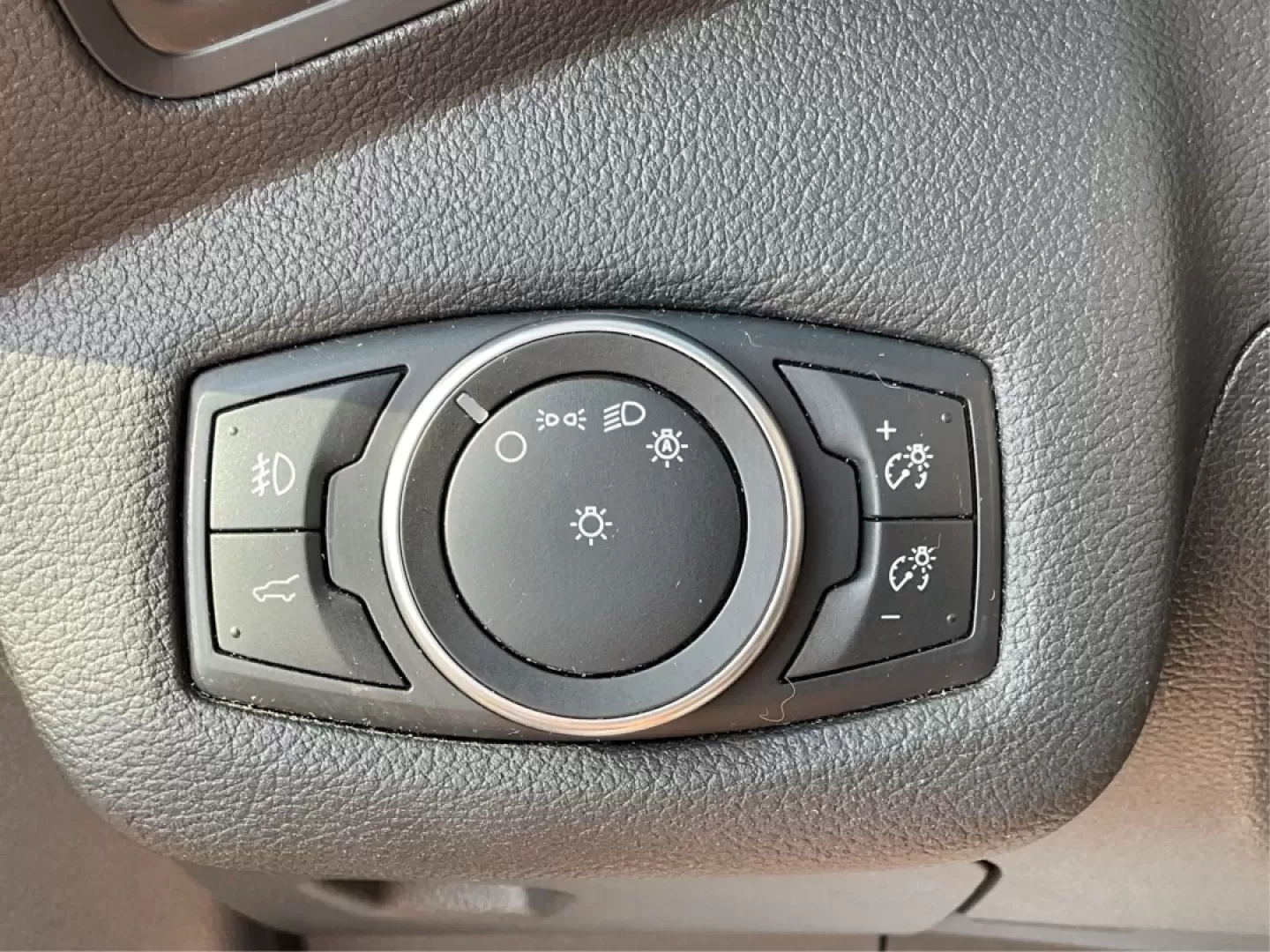 2019 Ford Escape SE (1FMCU9GD1KU) with an Other engine, located at 8750 N County Rd 25A, Piqua, OH, 45356, (937) 908-9800, 40.164391, -84.232513 - Elevate your adventures and daily routines with the versatile 2019 Ford Escape SE, perfect for growing families and weekend explorers alike. Whether you're navigating the bustling streets of Fairborn or heading out for a scenic drive in the picturesque Miami Valley, this SUV is designed to provide c - Photo#15