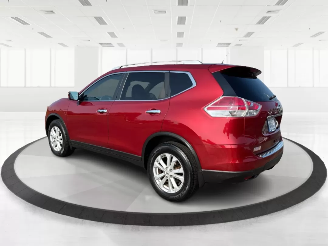 2015 Nissan Rogue SV (KNMAT2MV0FP) with an 2.5L I-4 DOHC engine, located at 8750 N County Rd 25A, Piqua, OH, 45356, (937) 908-9800, 40.164391, -84.232513 - Photo#4
