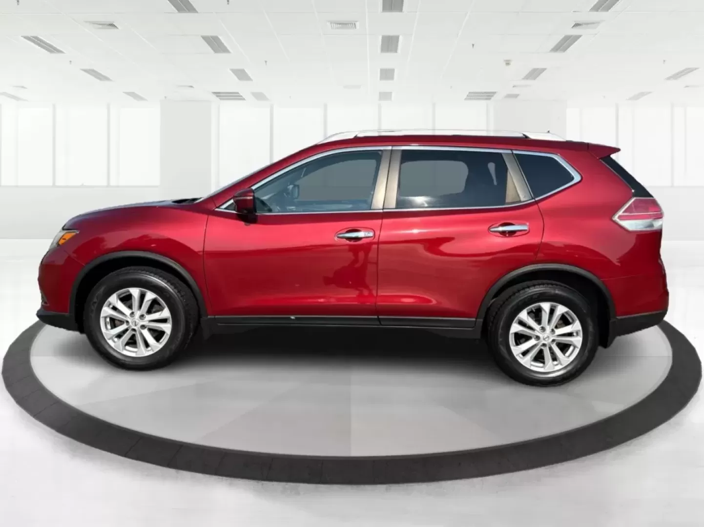 2015 Nissan Rogue SV (KNMAT2MV0FP) with an 2.5L I-4 DOHC engine, located at 8750 N County Rd 25A, Piqua, OH, 45356, (937) 908-9800, 40.164391, -84.232513 - Experience the perfect blend of style, comfort, and capability with this **2015 Nissan Rogue SV**, available now at **Advantage Car and Credit** in **Fairborn, OH**. This versatile SUV is not only ideal for daily commuting but also makes weekend getaways a breeze. Its spacious interior and impressiv - Photo#5