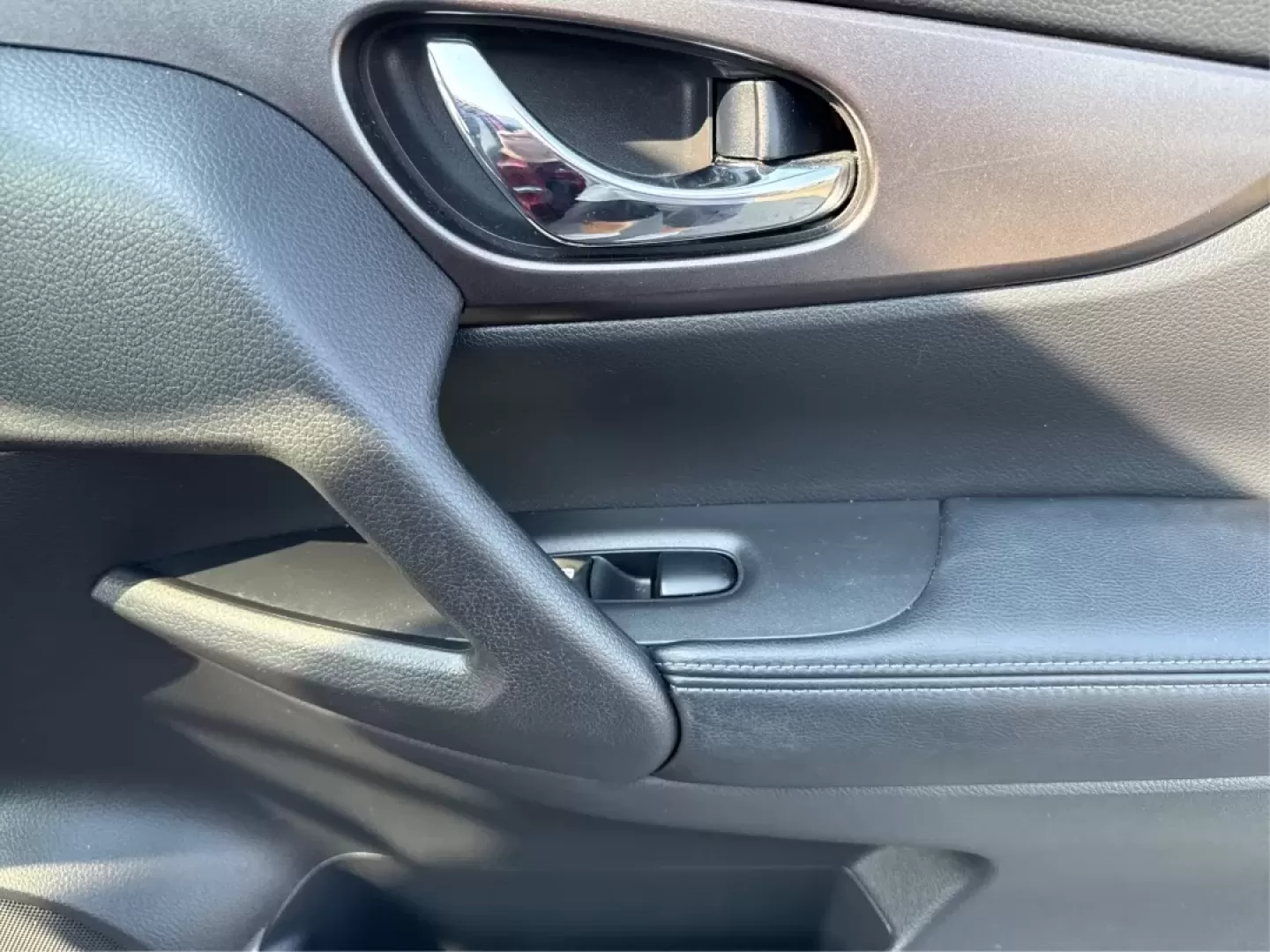 2015 Nissan Rogue SV (KNMAT2MV0FP) with an 2.5L I-4 DOHC engine, located at 8750 N County Rd 25A, Piqua, OH, 45356, (937) 908-9800, 40.164391, -84.232513 - Experience the perfect blend of style, comfort, and capability with this **2015 Nissan Rogue SV**, available now at **Advantage Car and Credit** in **Fairborn, OH**. This versatile SUV is not only ideal for daily commuting but also makes weekend getaways a breeze. Its spacious interior and impressiv - Photo#20