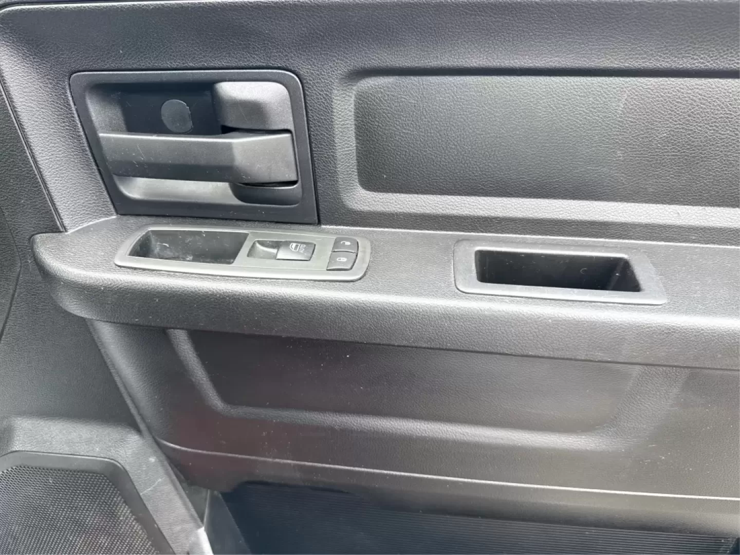 2013 Ram 1500 Express (1C6RR7KT8DS) with an HEMI 5.7L V-8 variable valve control engine, located at 8750 N County Rd 25A, Piqua, OH, 45356, (937) 908-9800, 40.164391, -84.232513 - **Adventure Awaits: Discover the 2013 Ram 1500 at Advantage Car and Credit!**<br /> <br /> If you're looking for a versatile and powerful truck that can seamlessly transition from weekday commutes to weekend adventures, look no further than this stunning 2013 Ram 1500 Express. With its bold Copperhe - Photo#20