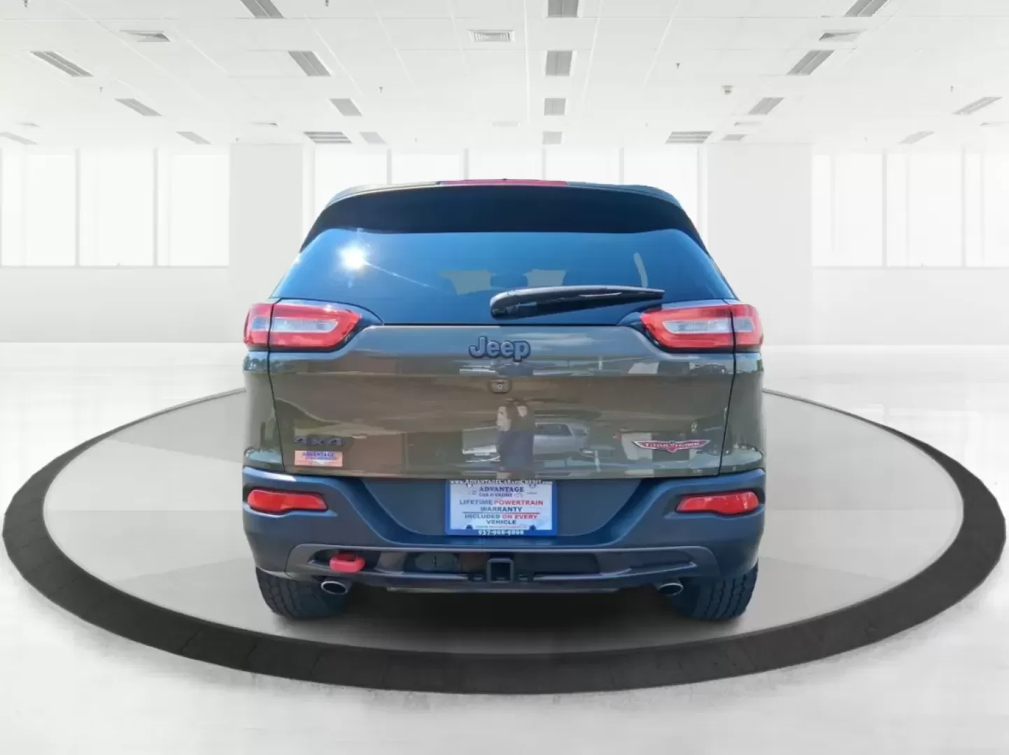 2015 Jeep Cherokee Trailhawk (1C4PJMBS8FW) with an Other engine, located at 8750 N County Rd 25A, Piqua, OH, 45356, (937) 908-9800, 40.164391, -84.232513 - ### Discover Adventure with the 2015 Jeep Cherokee Trailhawk at Advantage Car and Credit - Piqua<br /> <br /> If you're looking for a vehicle that embodies both adventure and practicality, look no further than the stunning **2015 Jeep Cherokee Trailhawk**, available now at **Advantage Car and Credit - Photo#3