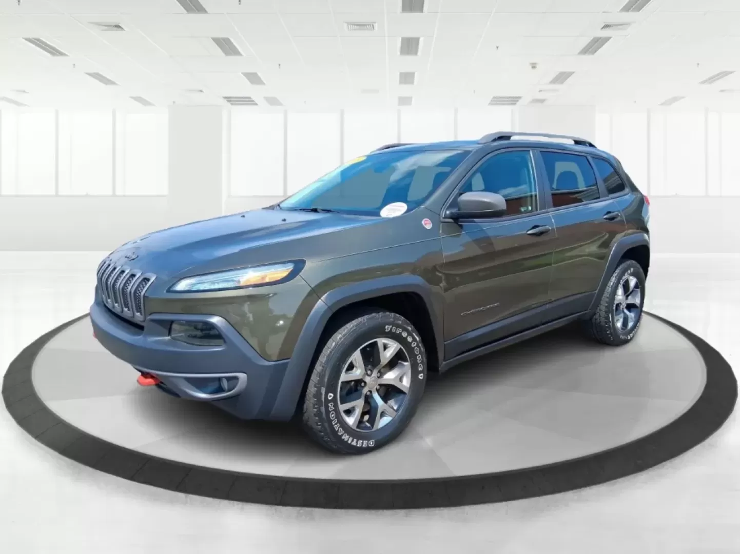 2015 Jeep Cherokee Trailhawk (1C4PJMBS8FW) with an Other engine, located at 8750 N County Rd 25A, Piqua, OH, 45356, (937) 908-9800, 40.164391, -84.232513 - ### Discover Adventure with the 2015 Jeep Cherokee Trailhawk at Advantage Car and Credit - Piqua<br /> <br /> If you're looking for a vehicle that embodies both adventure and practicality, look no further than the stunning **2015 Jeep Cherokee Trailhawk**, available now at **Advantage Car and Credit - Photo#8