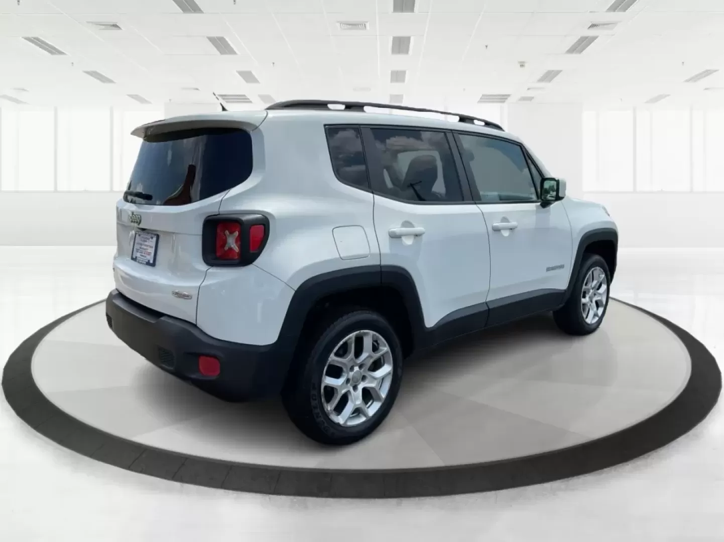 2015 Jeep Renegade Latitude (ZACCJBBTXFP) with an Other engine, located at 8750 N County Rd 25A, Piqua, OH, 45356, (937) 908-9800, 40.164391, -84.232513 - **Adventure Awaits with the 2015 Jeep Renegade Latitude Perfect for Your Next Journey!**<br /> <br /> Are you ready to embrace the open road? Whether you're planning a weekend getaway to Hocking Hills, dropping the kids off at school, or simply commuting through Fairborn, OH, the 2015 Jeep Renegade - Photo#2