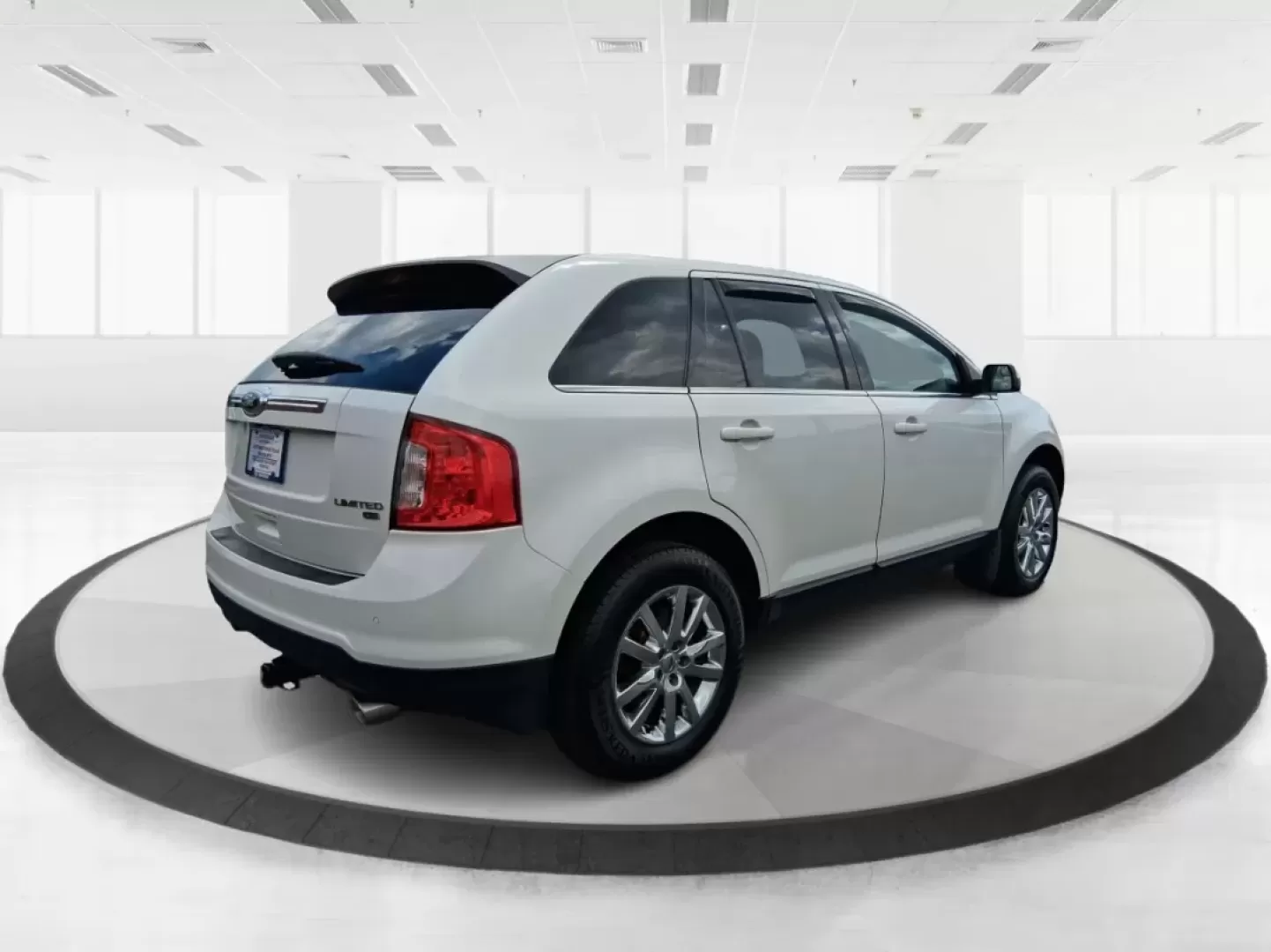 2014 Ford Edge Limited (2FMDK4KC9EB) with an 3.5L V-6 DOHC engine, located at 401 Woodman Dr, Riverside, OH, 45431, (937) 908-9800, 39.760899, -84.123421 - **Elevate Your Family Adventures with the 2014 Ford Edge Limited!**<br /> <br /> Are you ready to transform your daily commutes and weekend adventures? The 2014 Ford Edge Limited is the perfect SUV for families and those who love hitting the open road. With its spacious design, robust performance, a - Photo#2