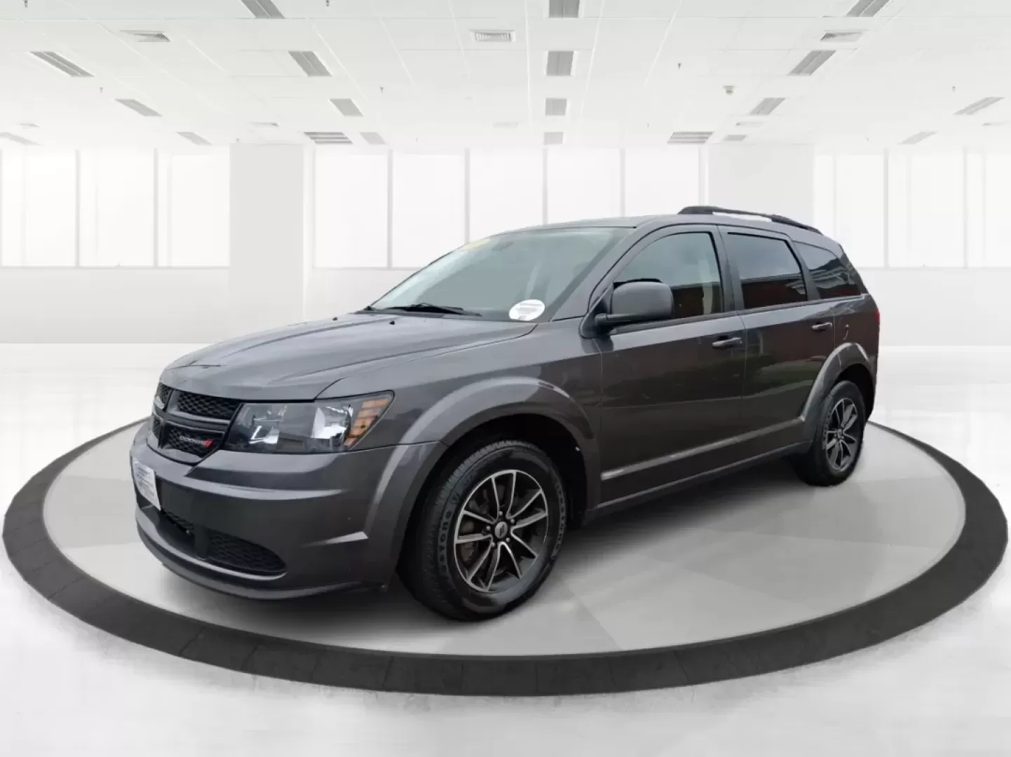 2018 Dodge Journey SE (3C4PDCAB1JT) with an Tigershark MultiAir 2.4L I-4 DOHC engine, located at 1230 East Main St, Xenia, OH, 45385, (937) 908-9800, 39.688026, -83.910172 - **Explore the Open Road with the 2018 Dodge Journey Your Family's Next Adventure Awaits!**<br /> <br /> Are you ready to elevate your family adventures or tackle your daily commute in style? This 2018 Dodge Journey SE is not just a vehicle; it's your gateway to exploration and unforgettable memorie - Photo#8