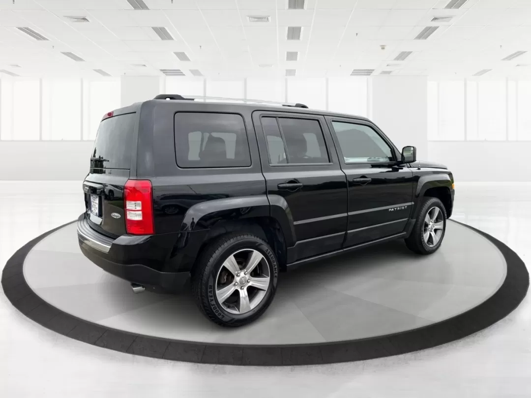 2016 Jeep Patriot High Altitude Edition (1C4NJRFB0GD) with an 2.4L I-4 DOHC engine, located at 1230 East Main St, Xenia, OH, 45385, (937) 908-9800, 39.688026, -83.910172 - Photo#2