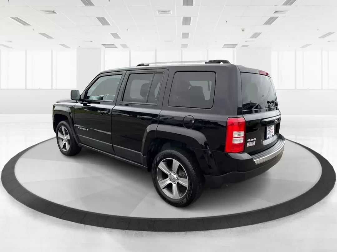 2016 Jeep Patriot High Altitude Edition (1C4NJRFB0GD) with an 2.4L I-4 DOHC engine, located at 1230 East Main St, Xenia, OH, 45385, (937) 908-9800, 39.688026, -83.910172 - Photo#4