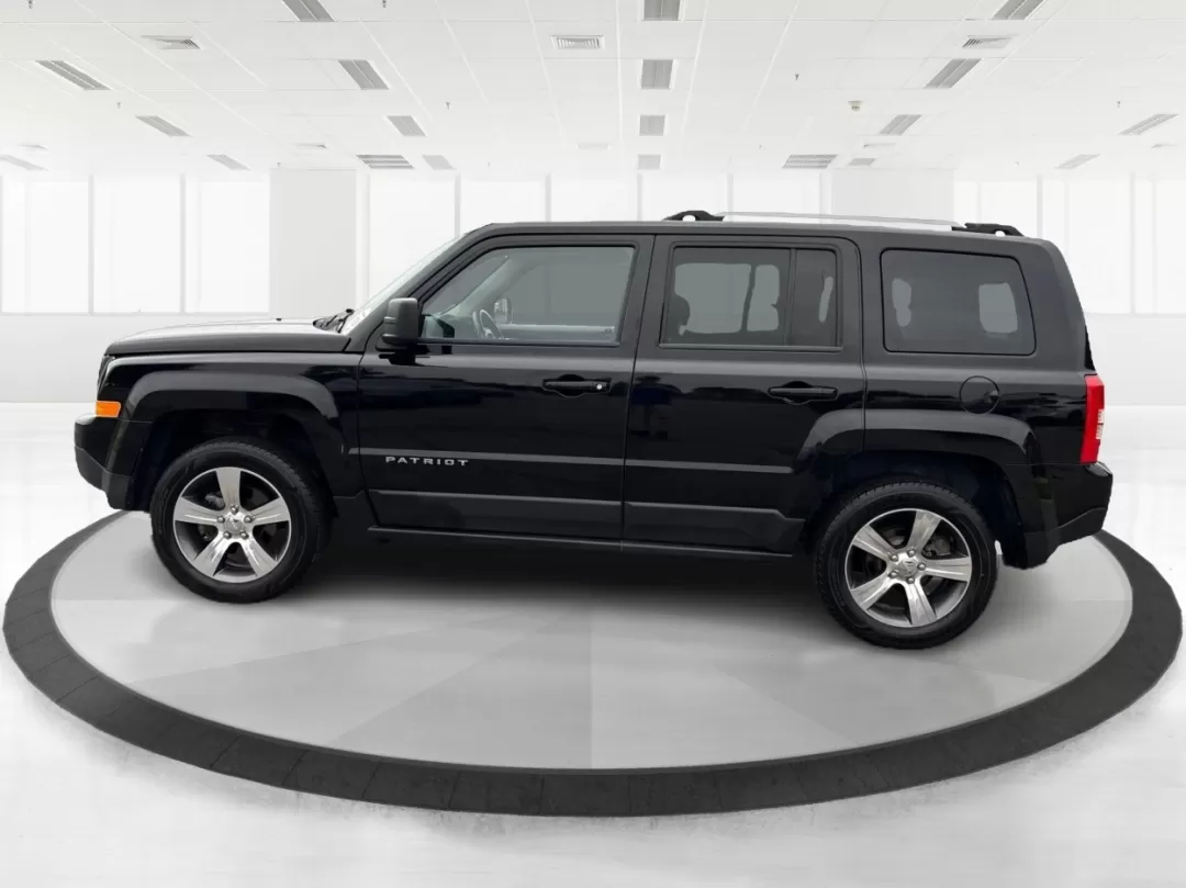 2016 Jeep Patriot High Altitude Edition (1C4NJRFB0GD) with an 2.4L I-4 DOHC engine, located at 1230 East Main St, Xenia, OH, 45385, (937) 908-9800, 39.688026, -83.910172 - Photo#5