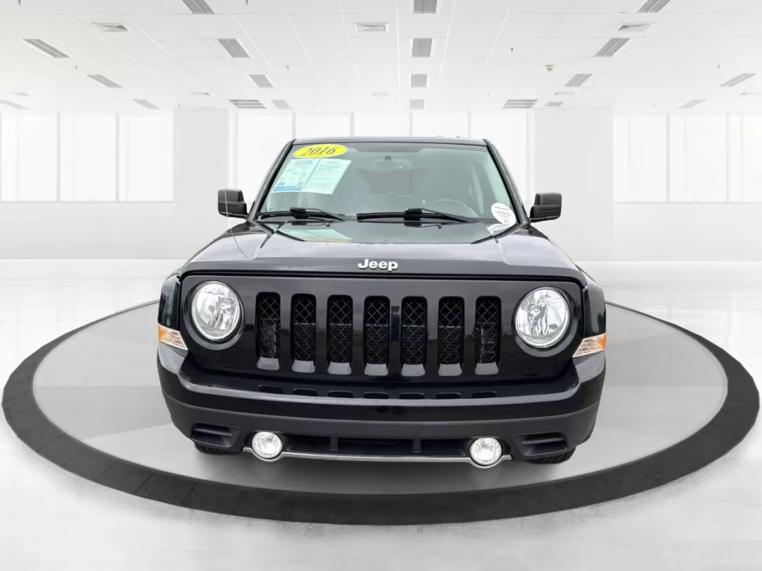 2016 Jeep Patriot High Altitude Edition (1C4NJRFB0GD) with an 2.4L I-4 DOHC engine, located at 1230 East Main St, Xenia, OH, 45385, (937) 908-9800, 39.688026, -83.910172 - Photo#7